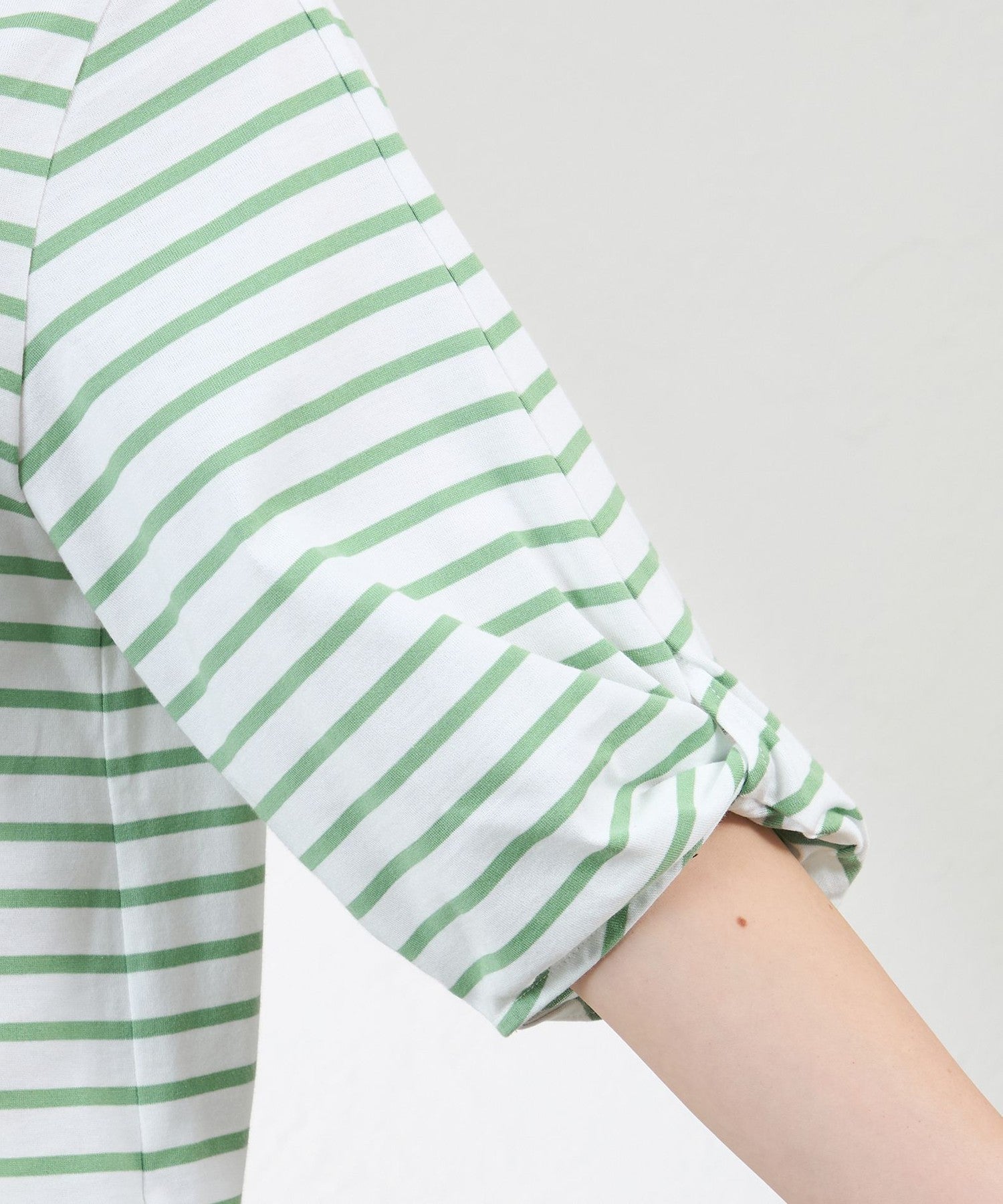 2231-V5P1758570__M,70,