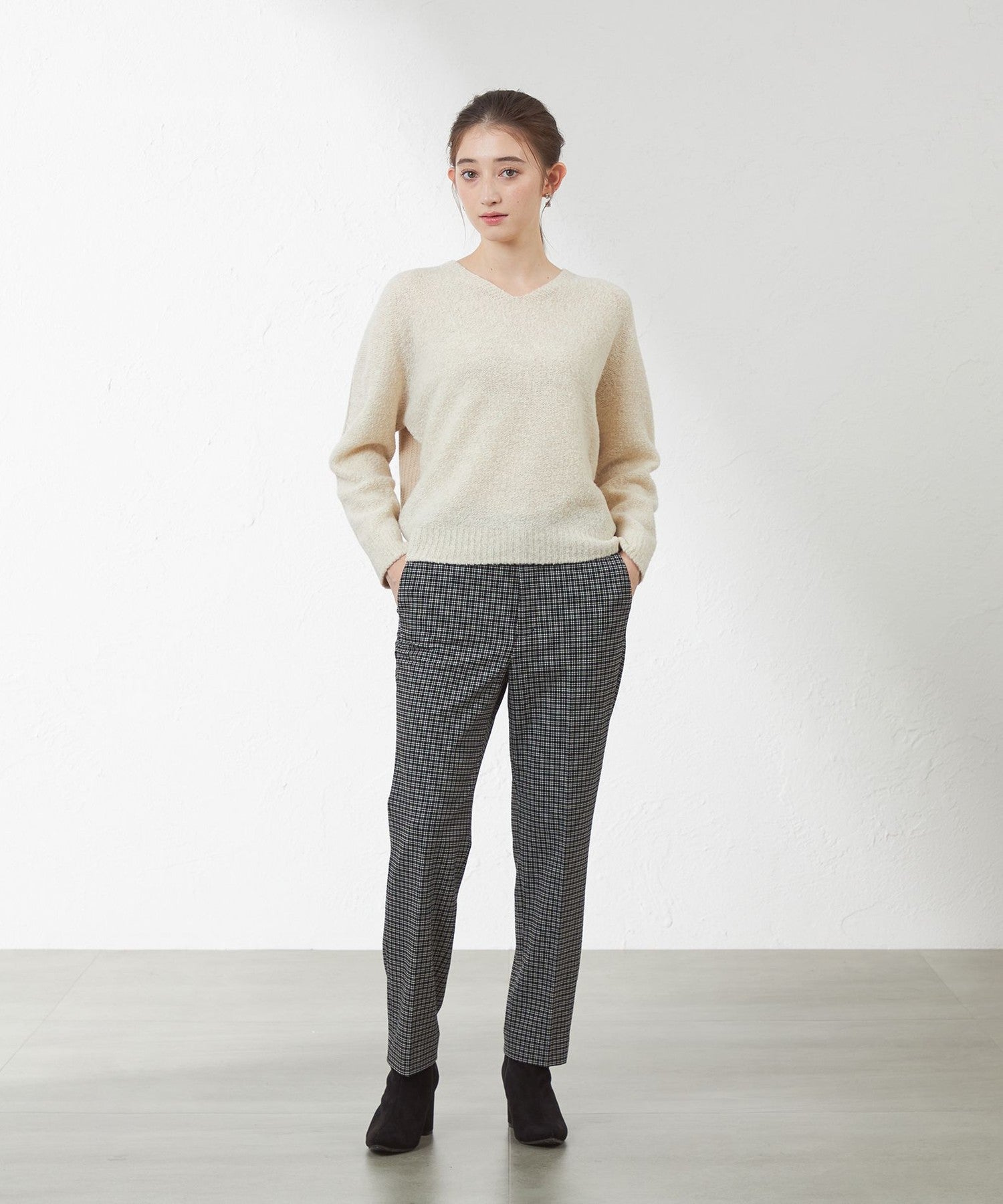 2231-V5R0842929__G,29,