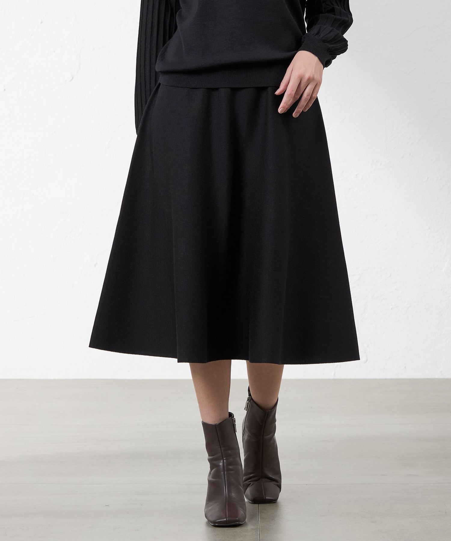 2231-V5S1062329__,29,モデル身長164cm 着用サイズ：38