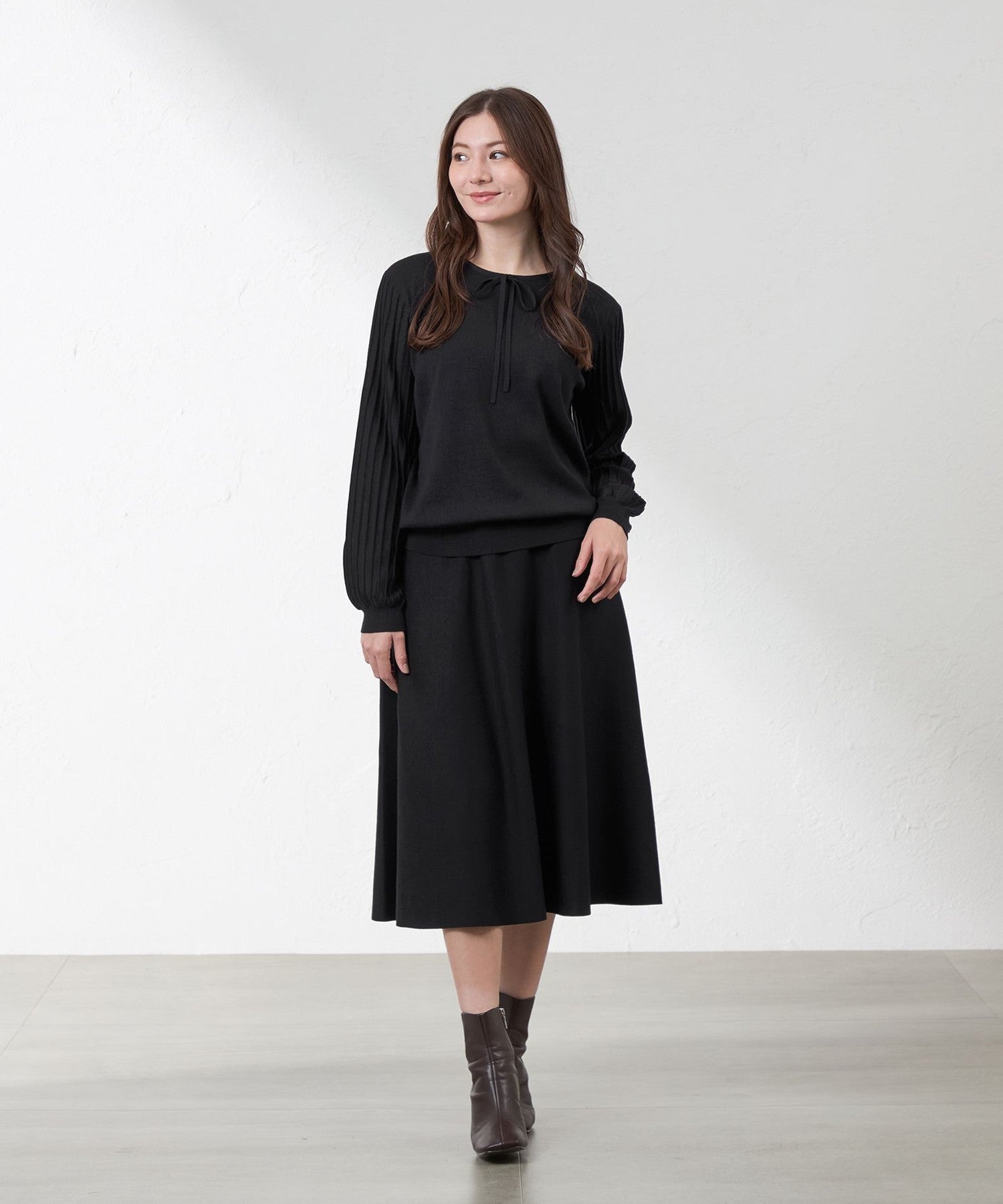 2231-V5S1062356__H,56,