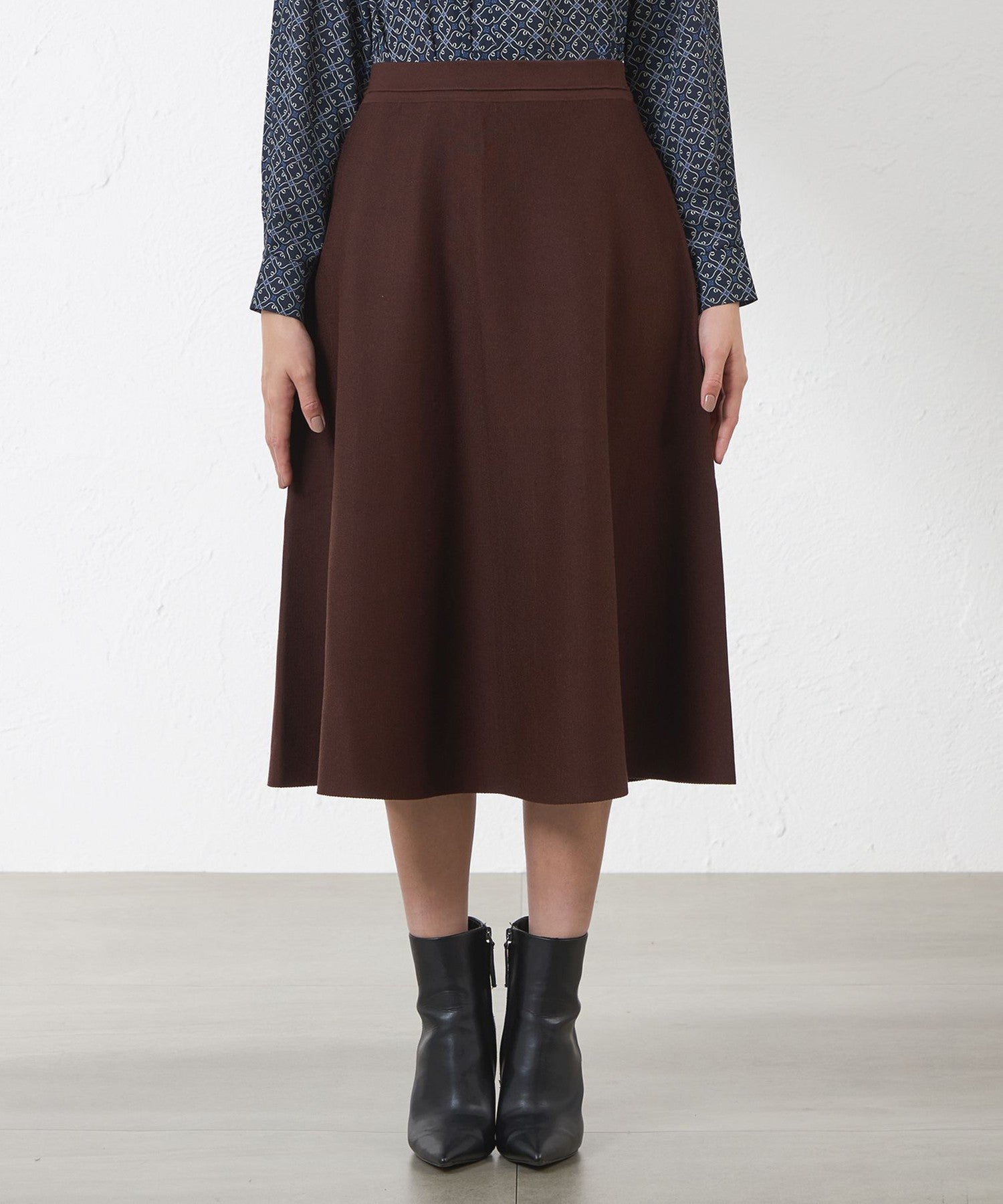 2231-V5S1062356__L,56,