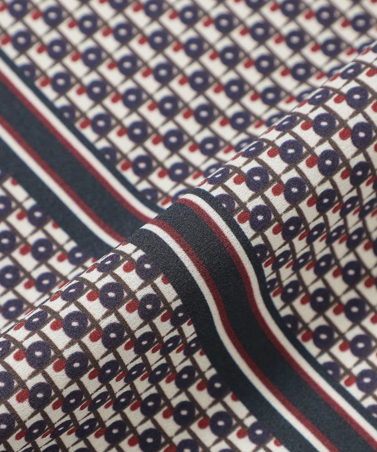 2231-V5S1643829__N,29,