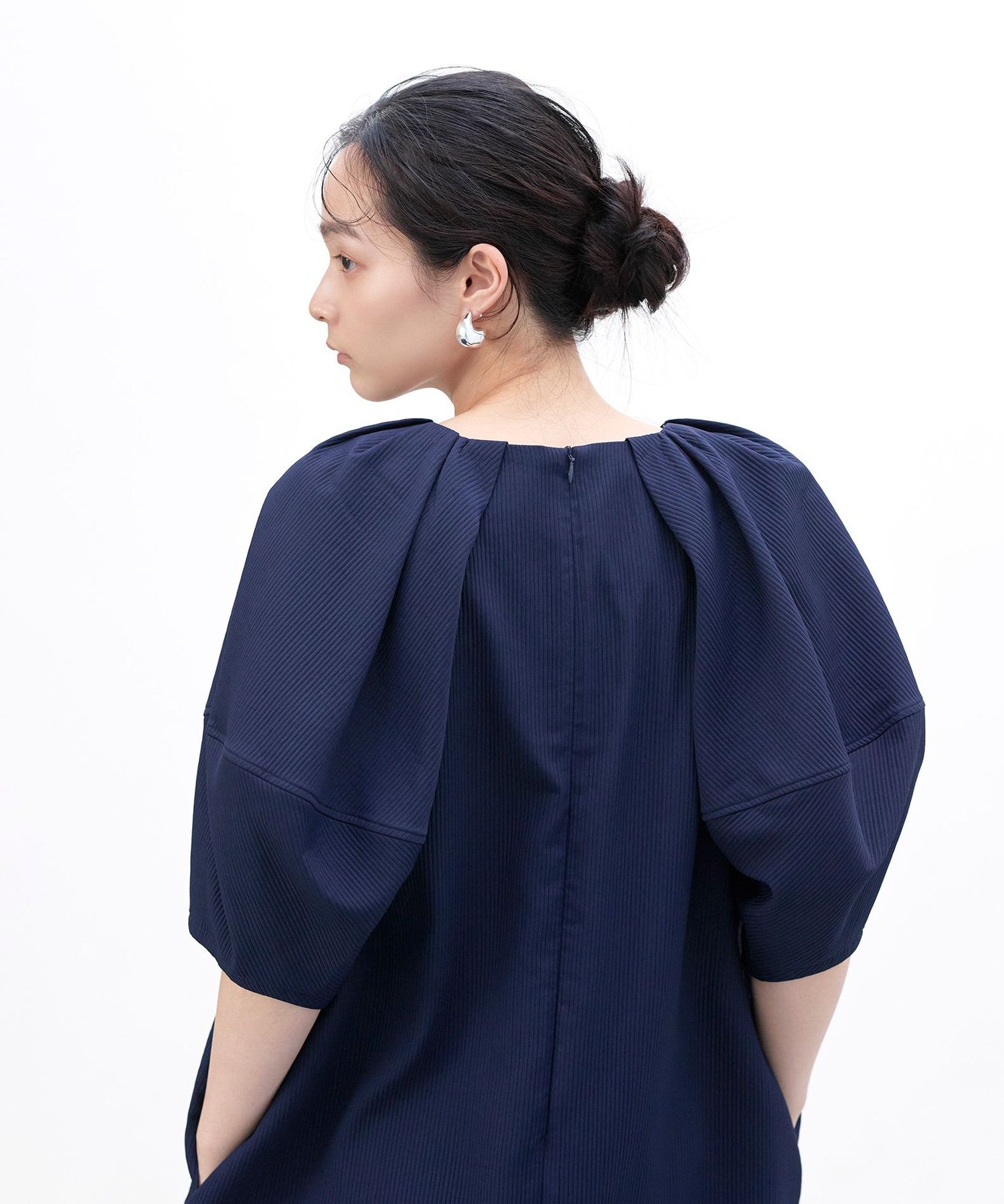 2271-W1J0250630__E,30,