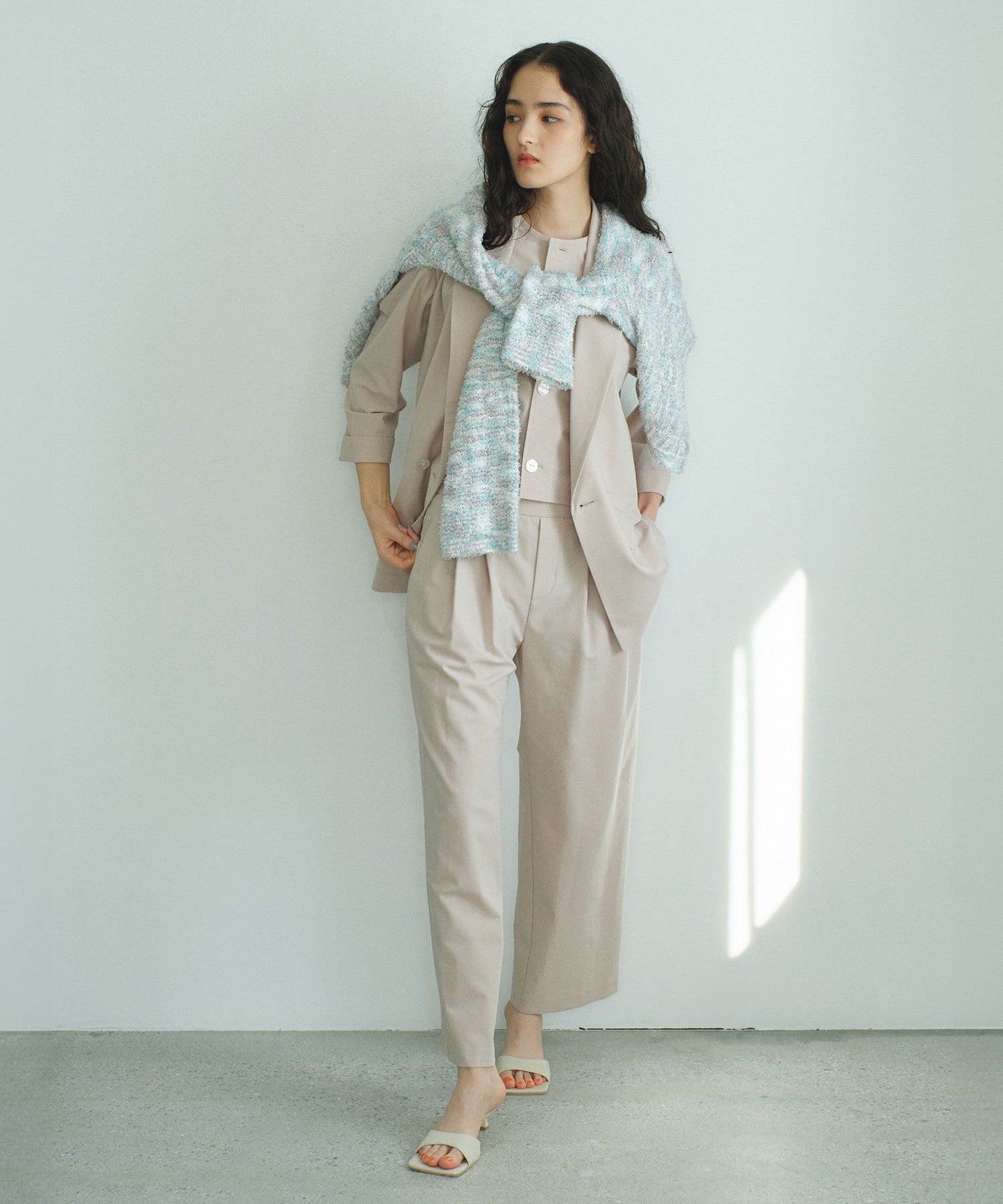 2271-W1N0170012__M,12,