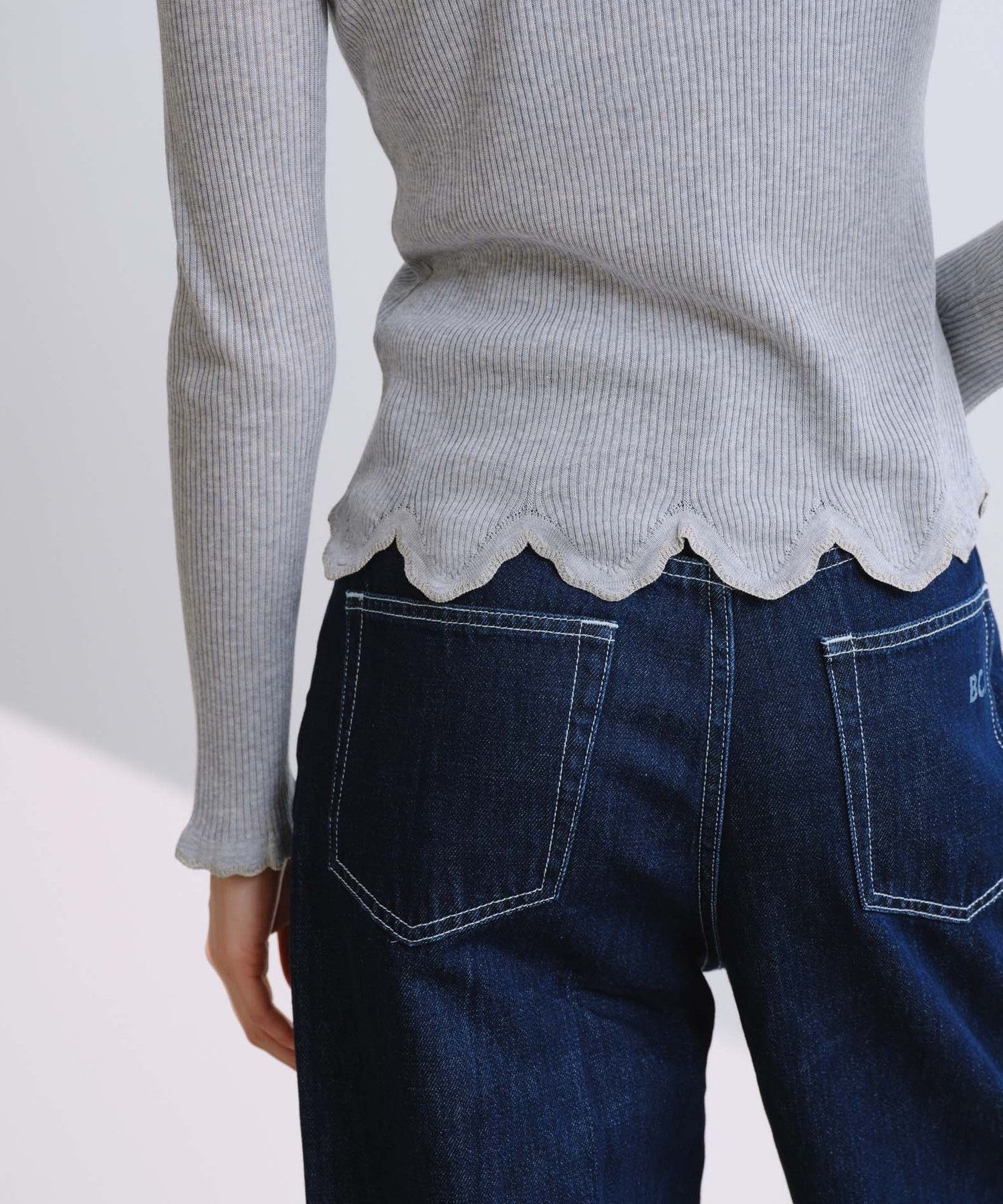 2271-W1N0370670__C,70,