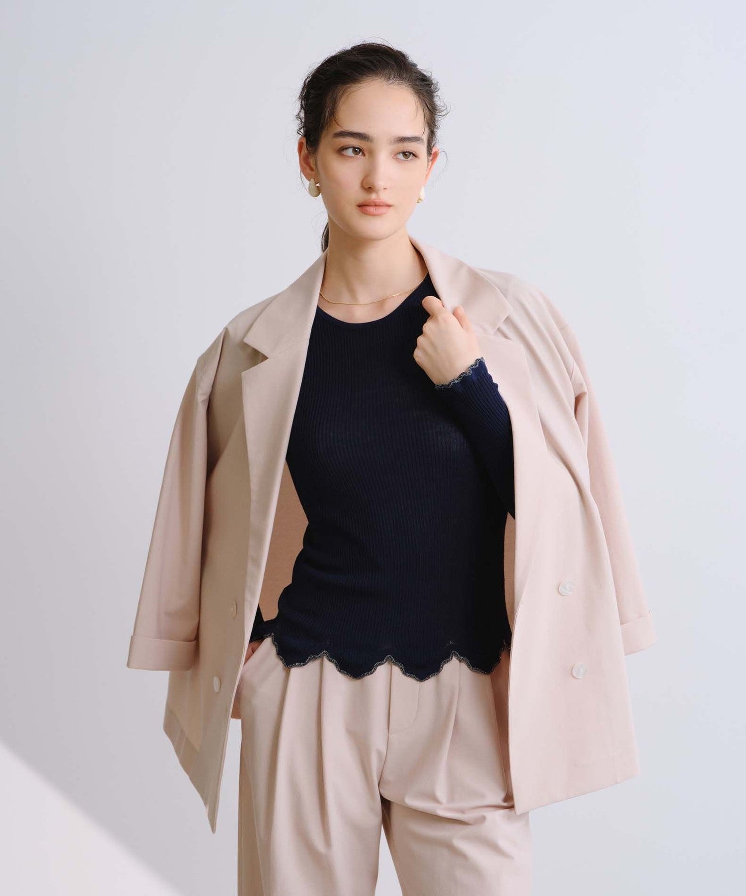 2271-W1N0370670__H,70,