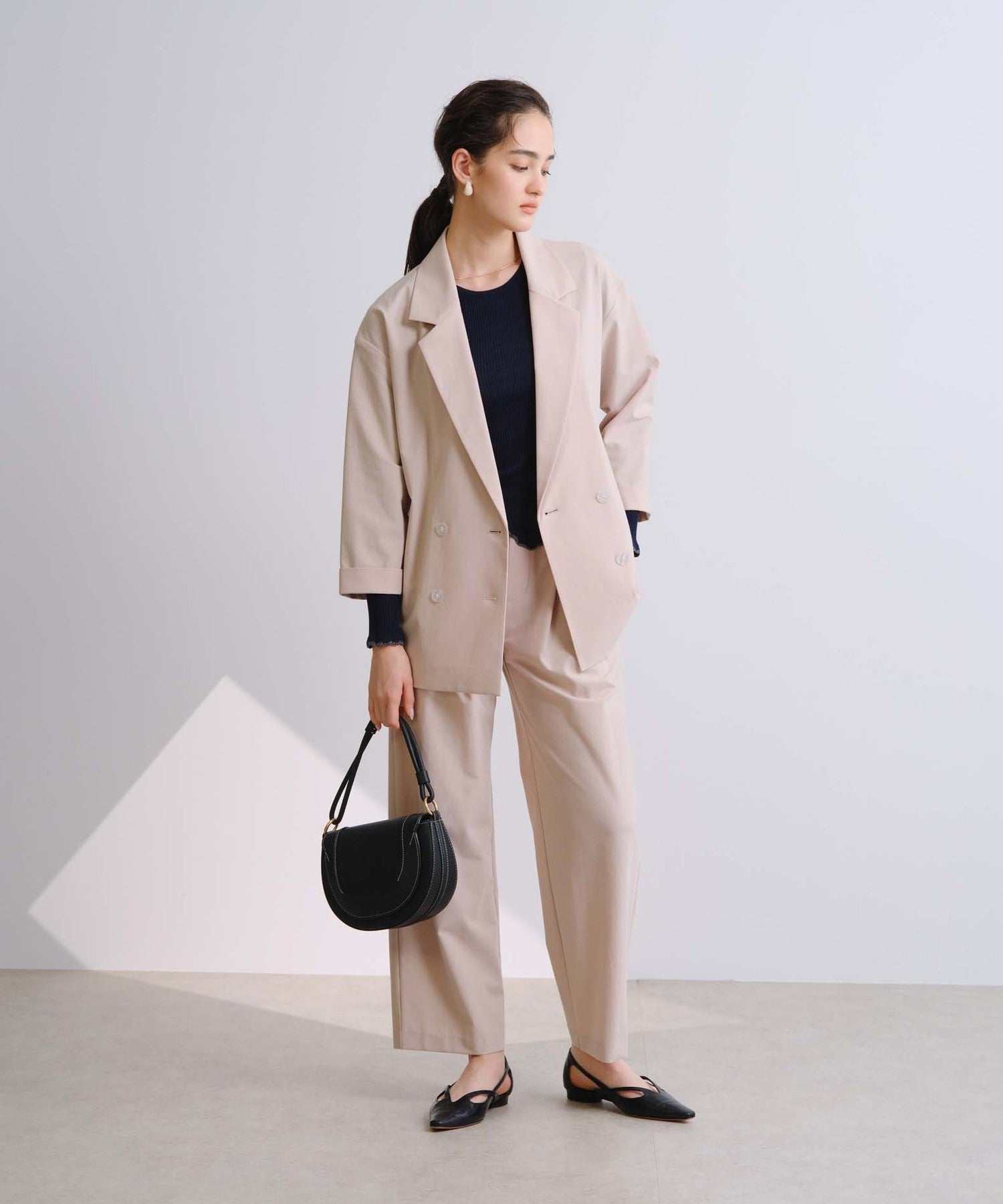 2271-W1N0370670__J,70,