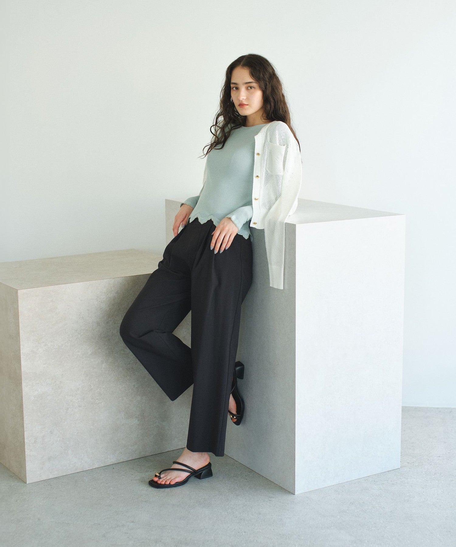 2271-W1N0370670__K,70,