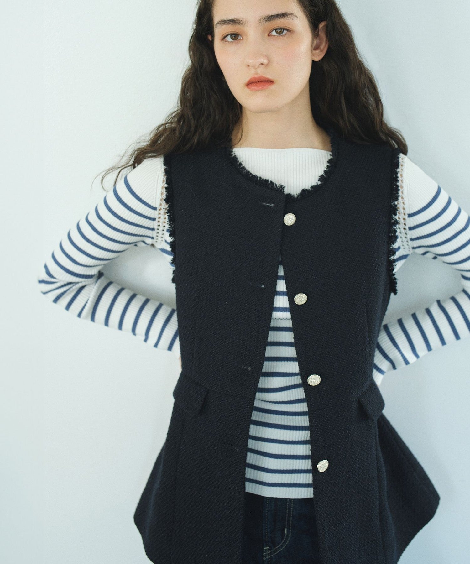 2271-W1N0570824__C,24,