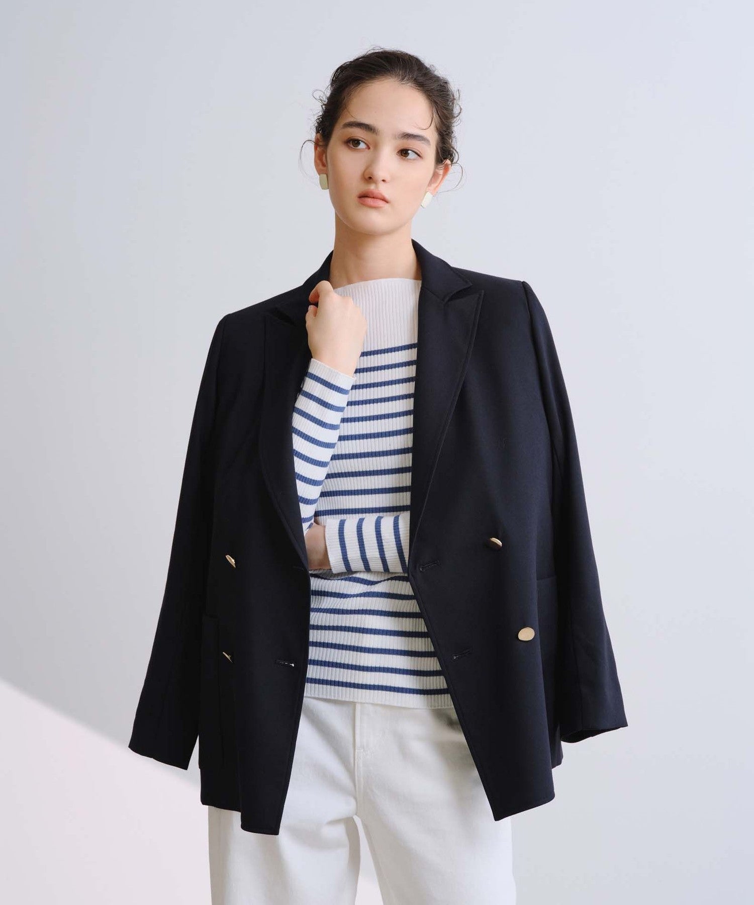 2271-W1N0570824__F,24,