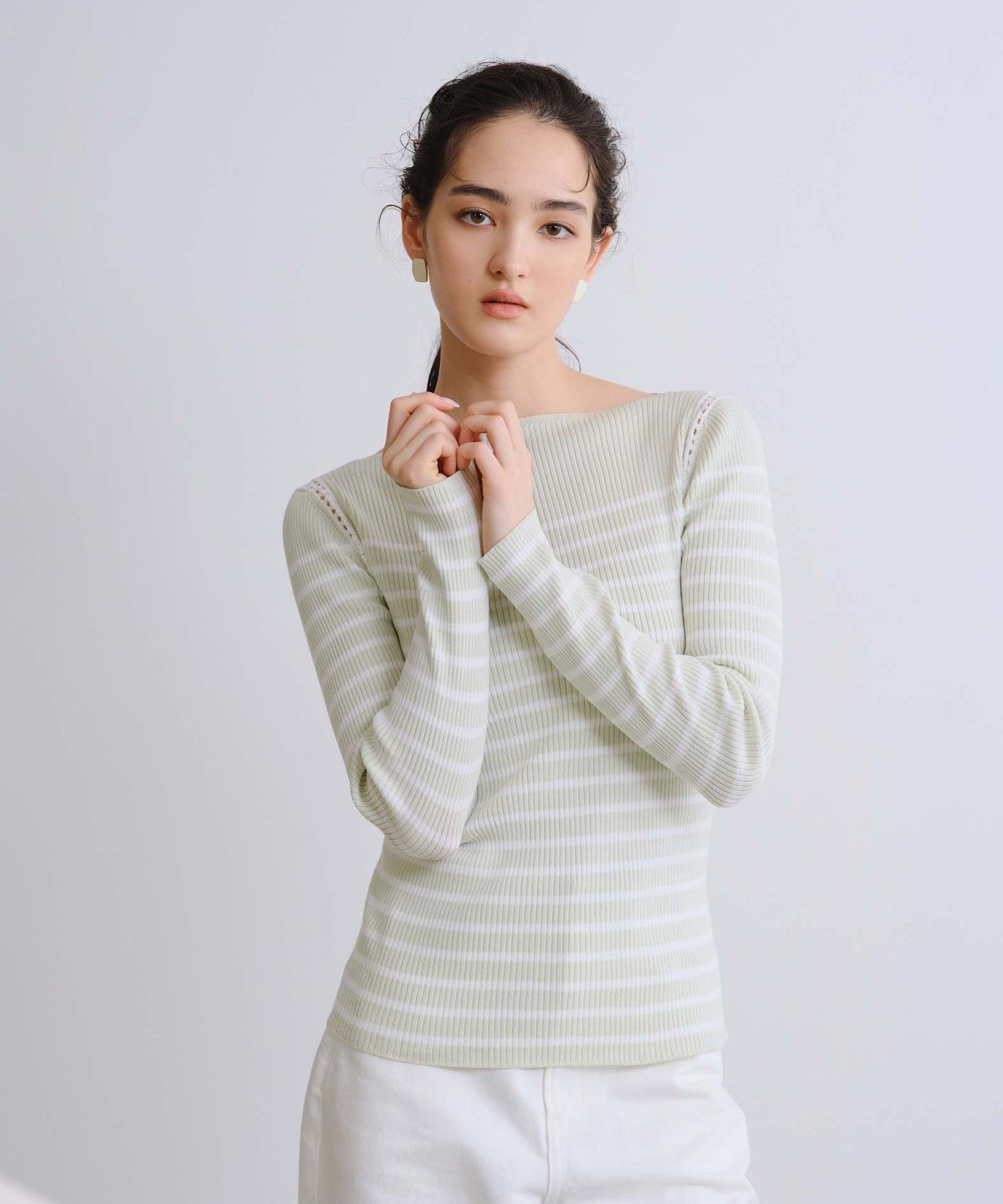 2271-W1N0570824__H,24,