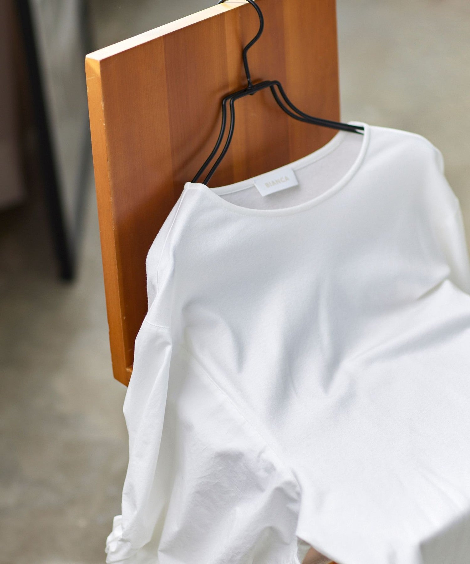 2271-W1P0551401__N,01,