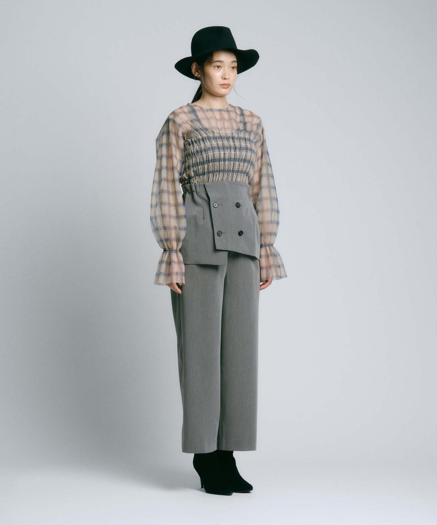 2271-W1R2562106__ZE,06,