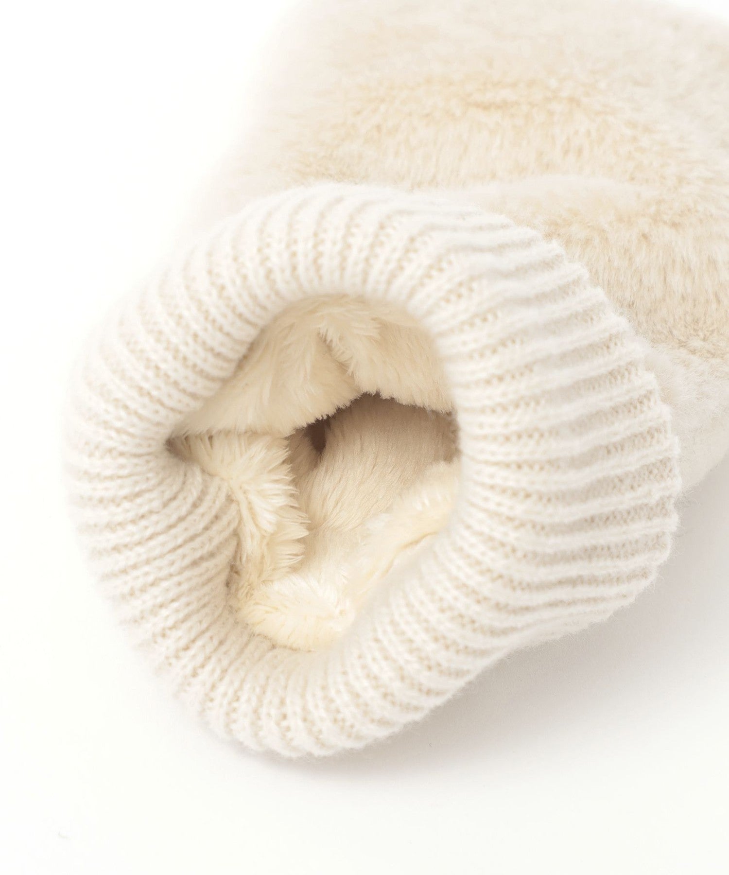 2301-H561066102__Q,02,