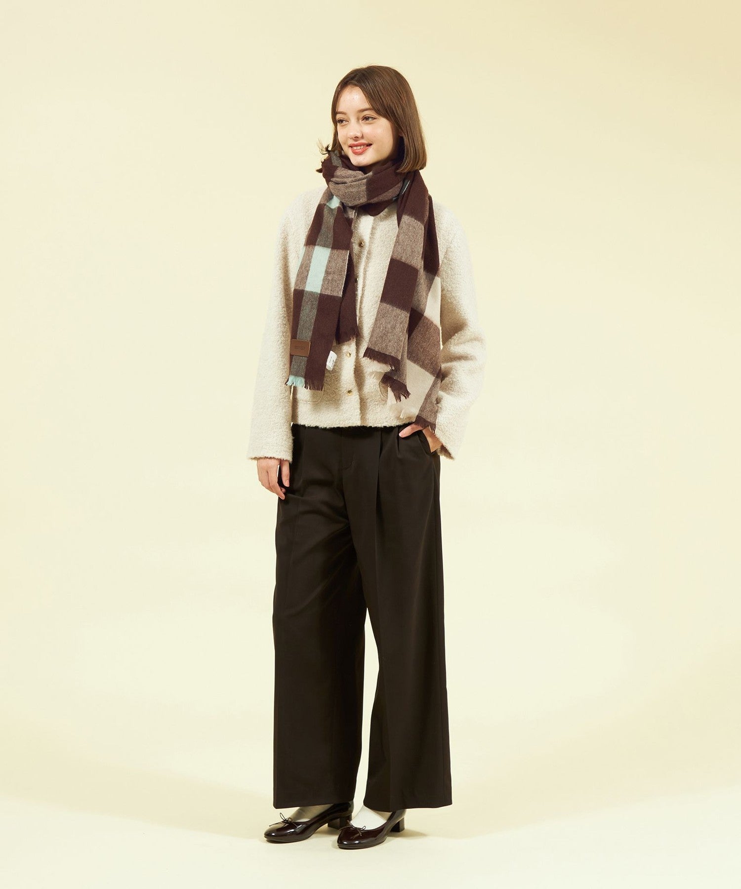 2301-H570142729__J,29,