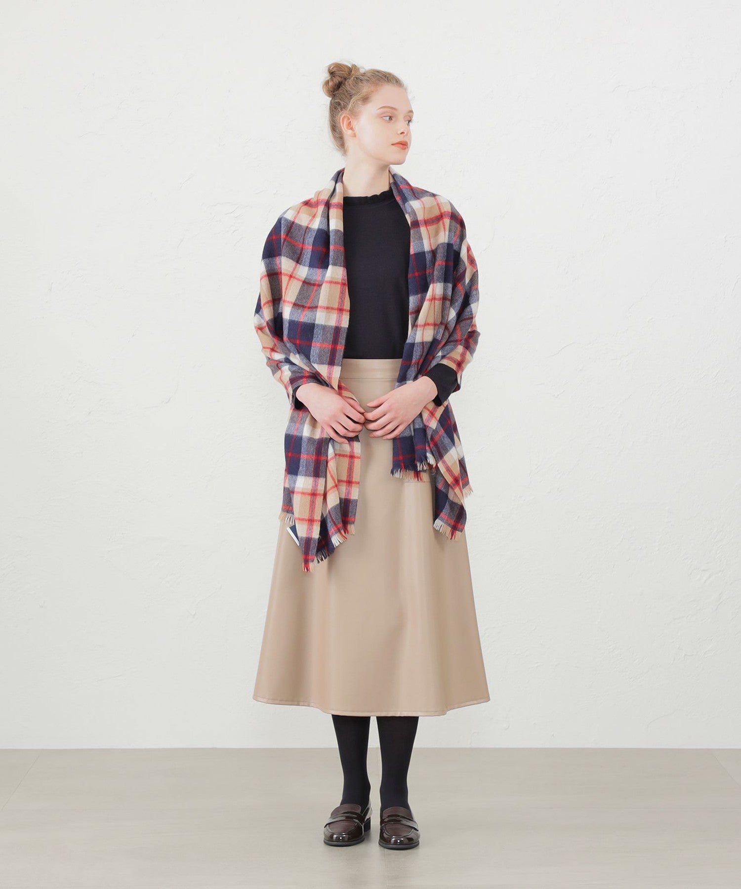 2301-H570222740__E,40,