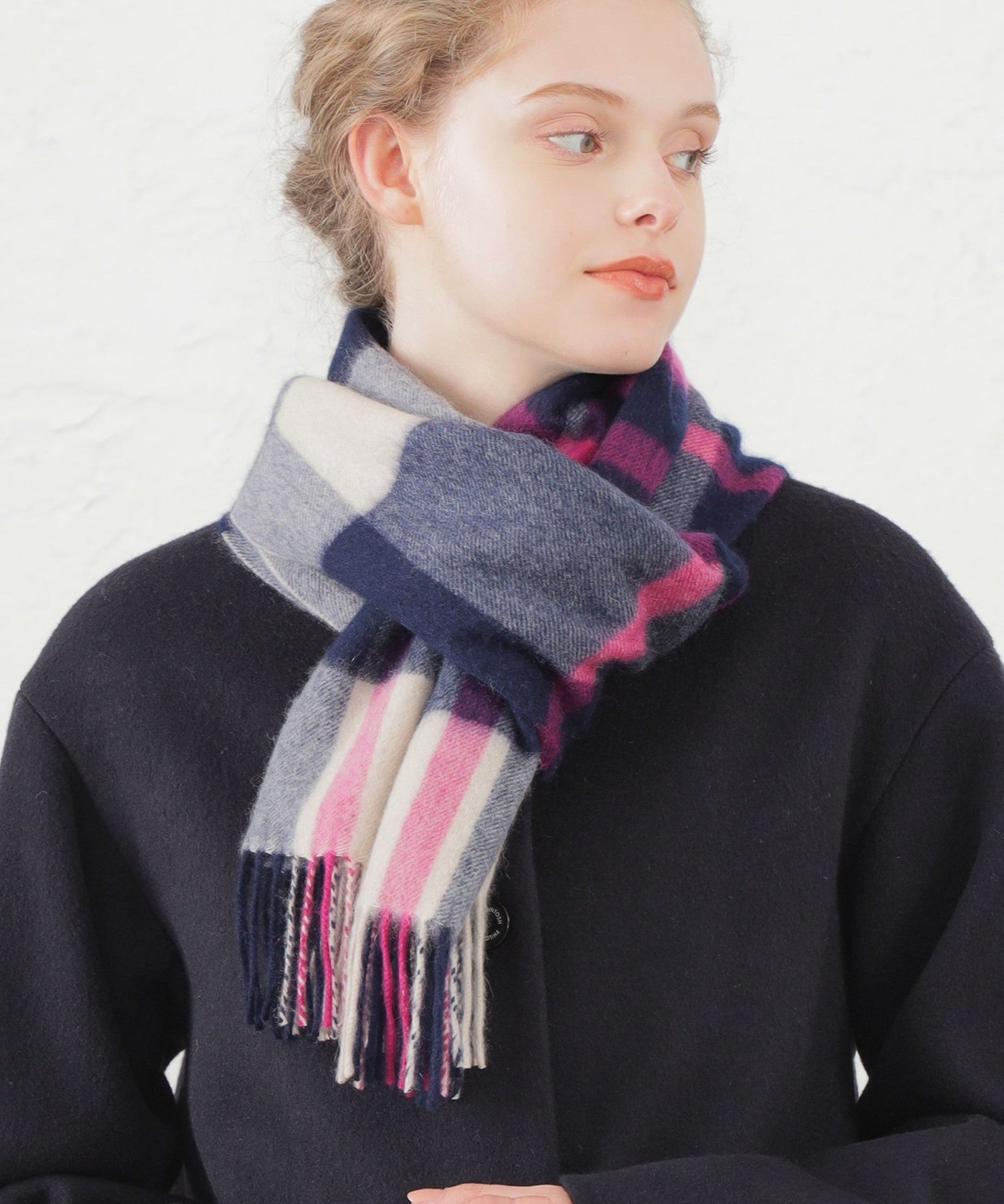 2301-H571022716__A,16,