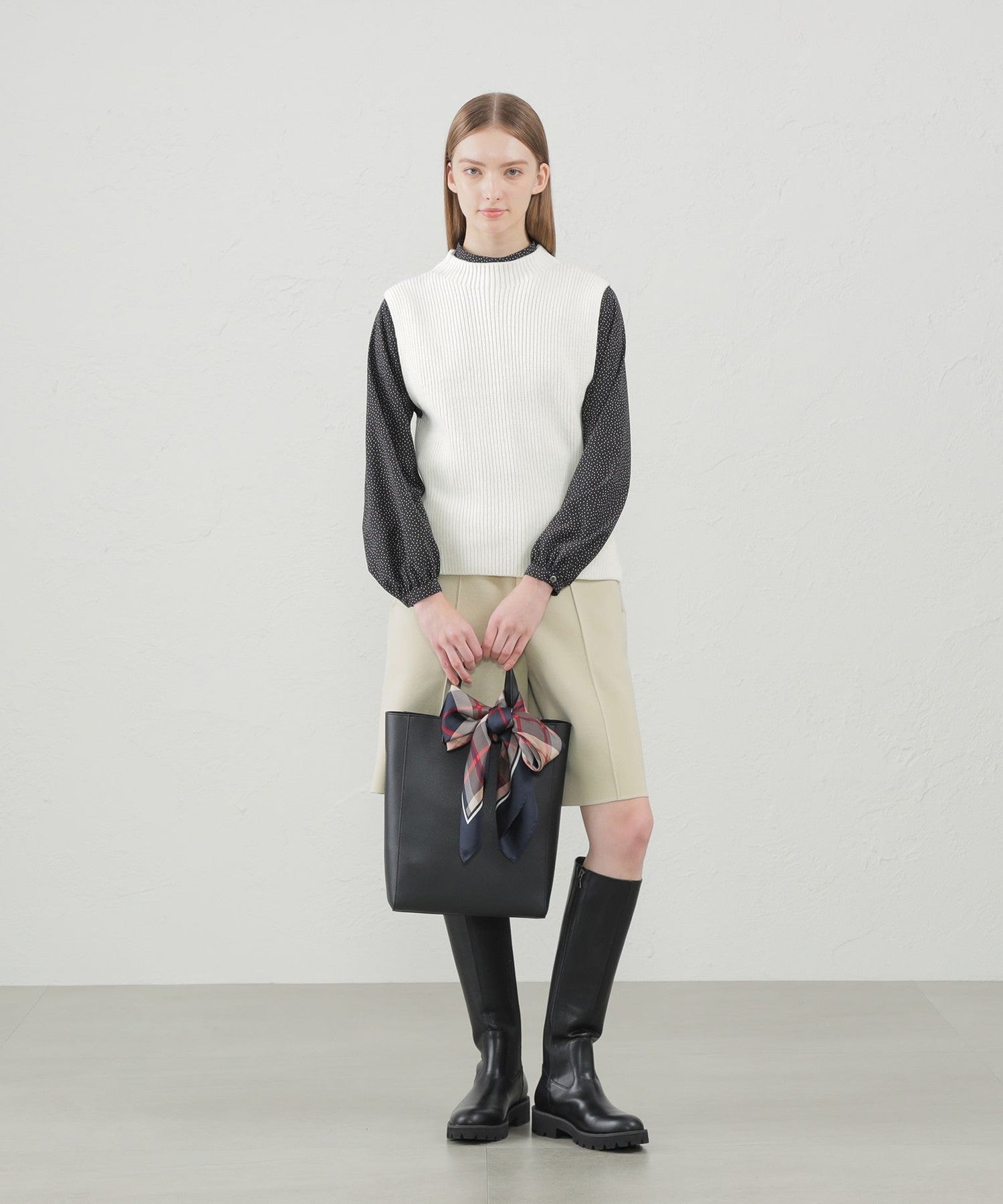 2301-H572232429__B,29,