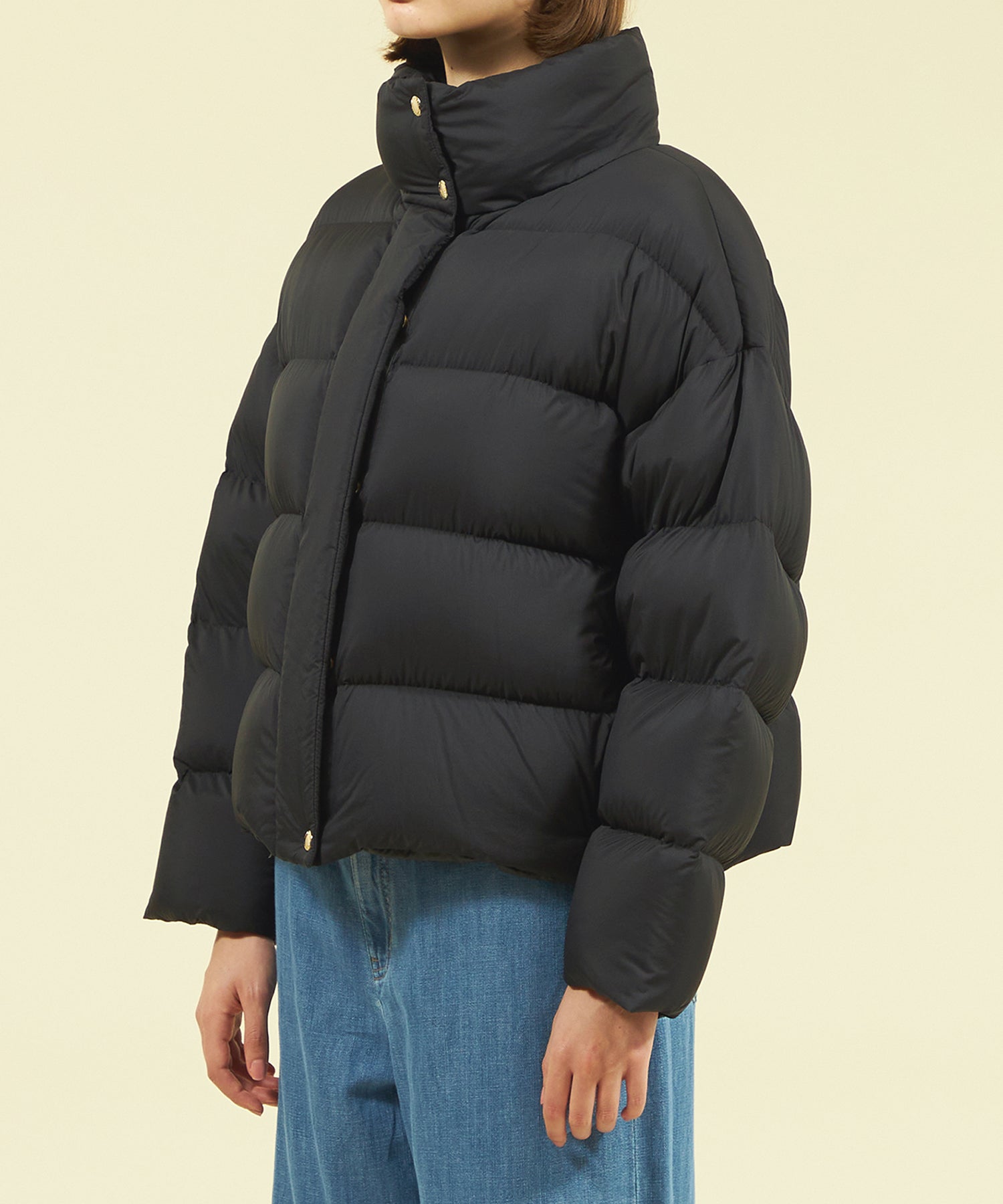 2301-H5A0744809__J,09,