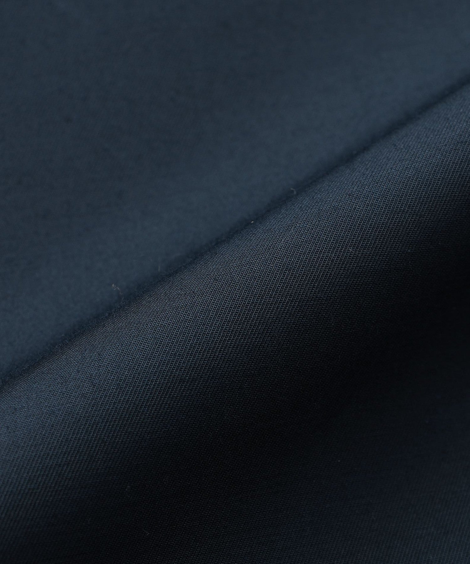 2301-H5A0971142__S,42,