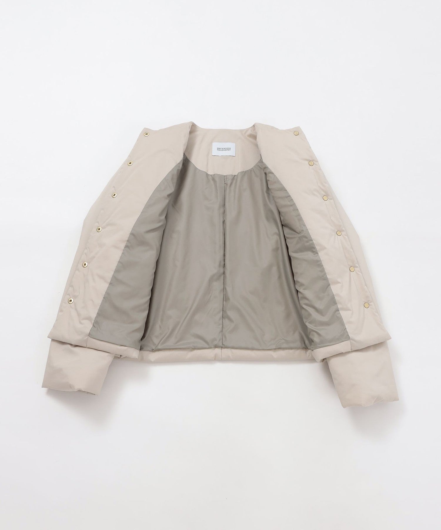 2301-H5A3768303__P,03,