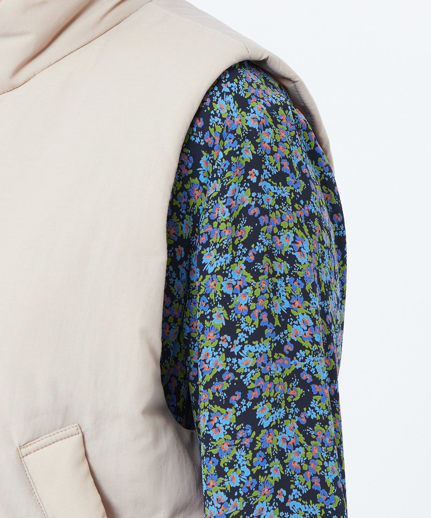 2301-H5F0966340__N,40,