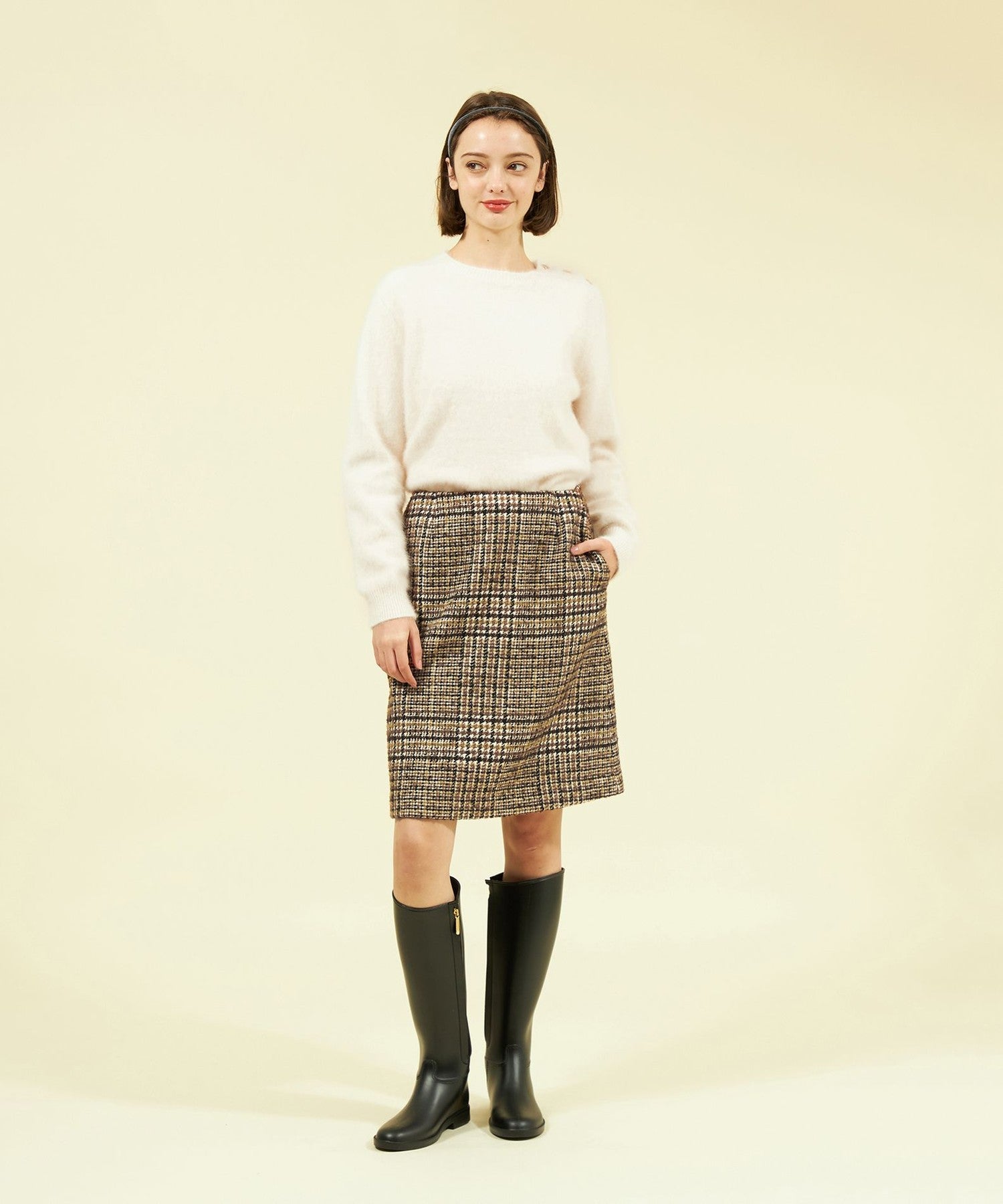 2301-H5N0141640__I,40,