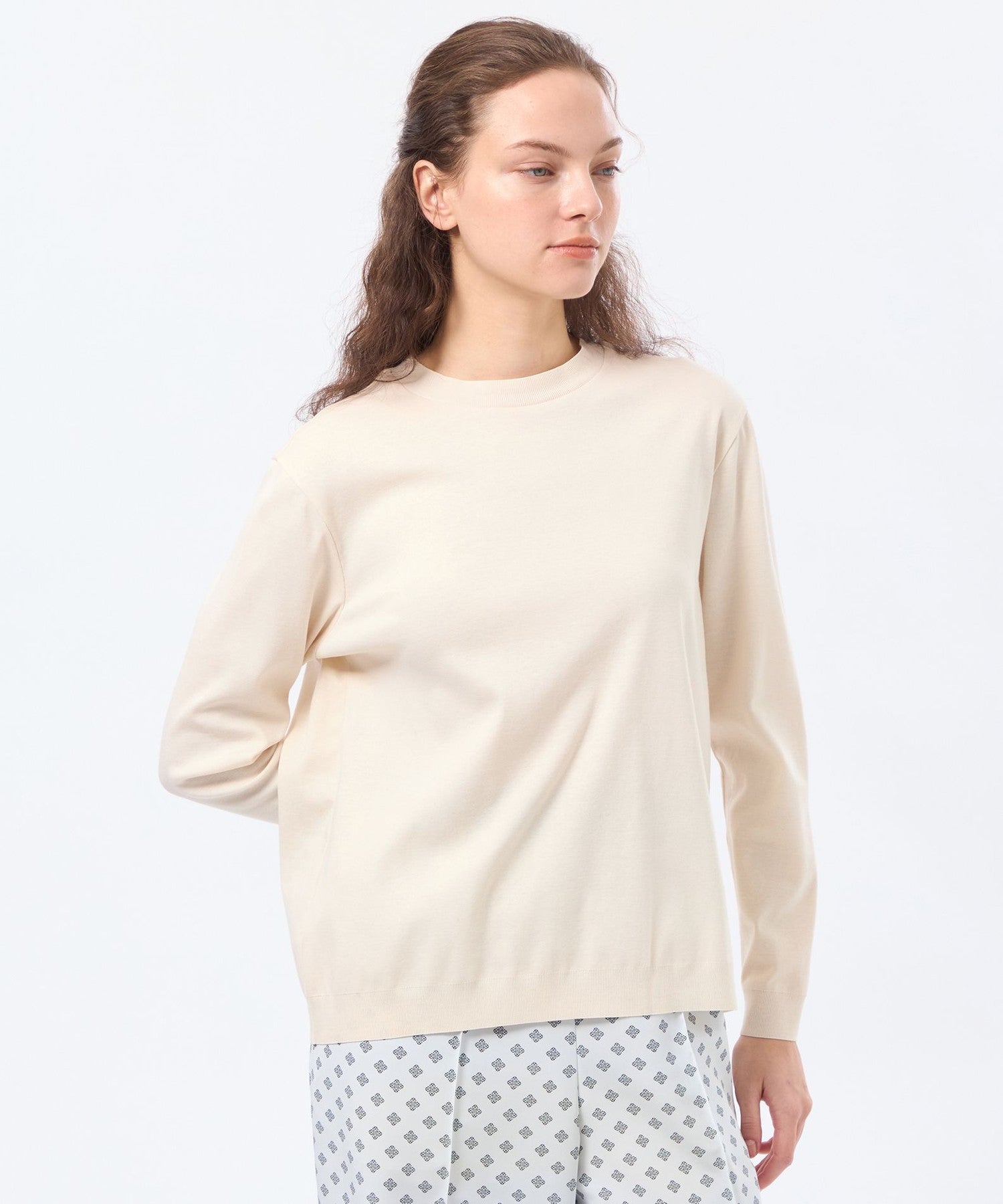 2301-H5N0176242__A,42,モデル身長167cm 着用サイズ：38