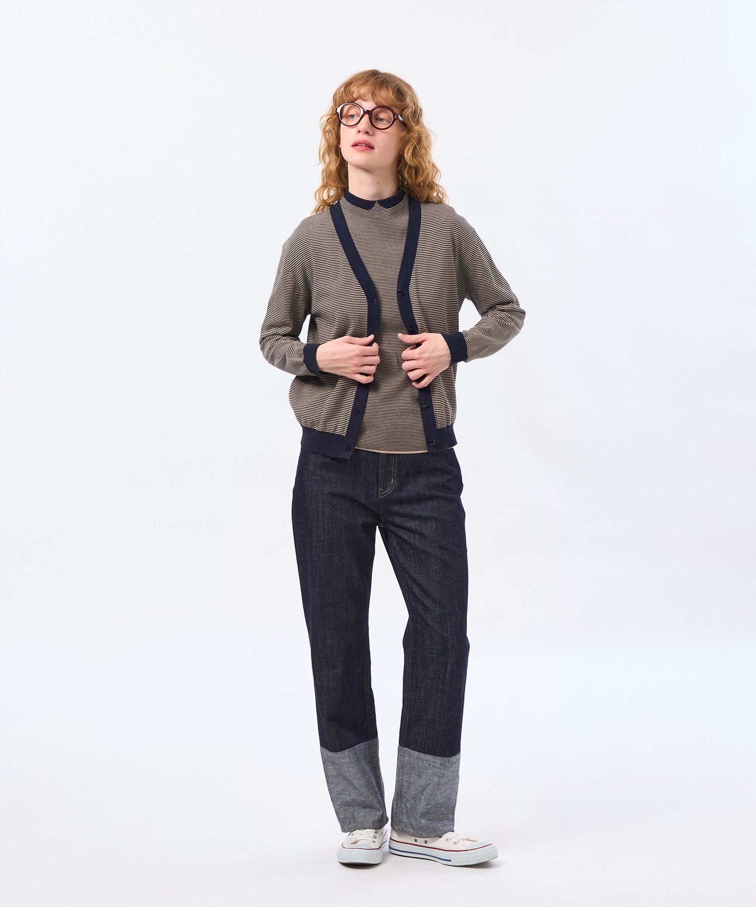 2301-H5N2477127__J,27,