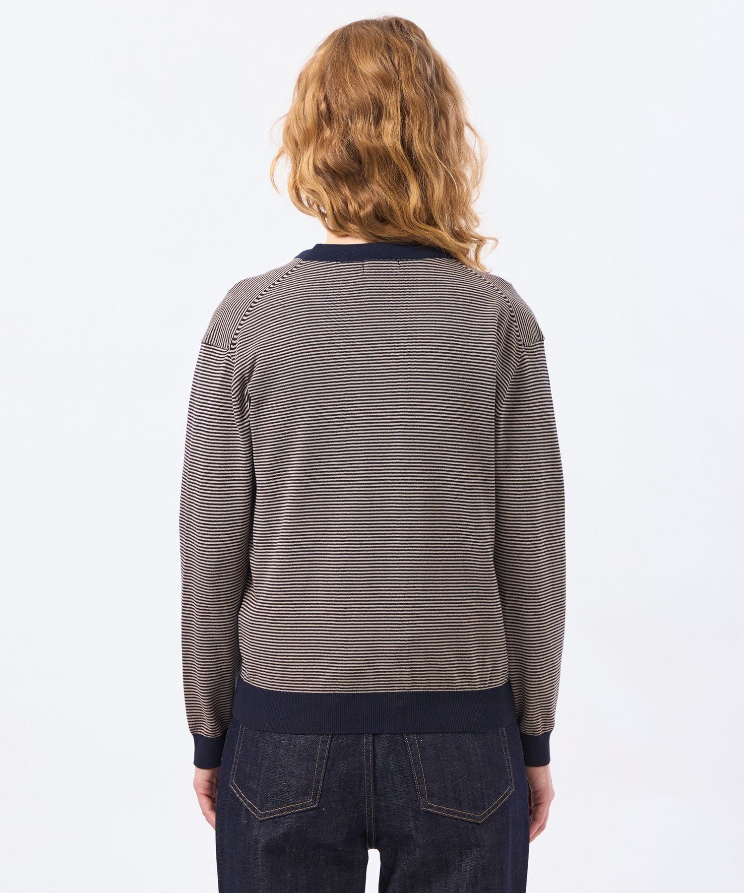 2301-H5N2477127__O,27,