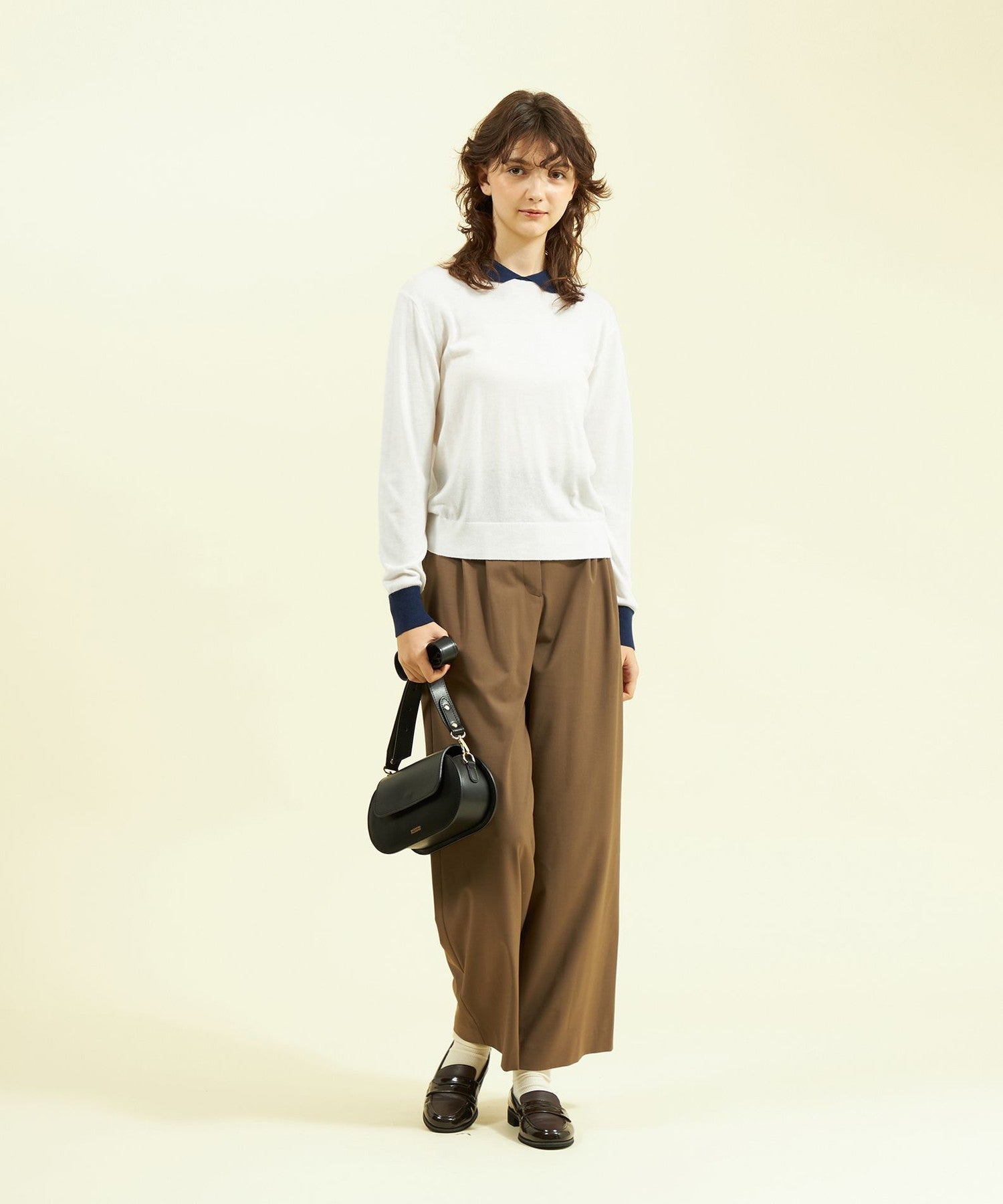 2301-H5N5149029__I,29,