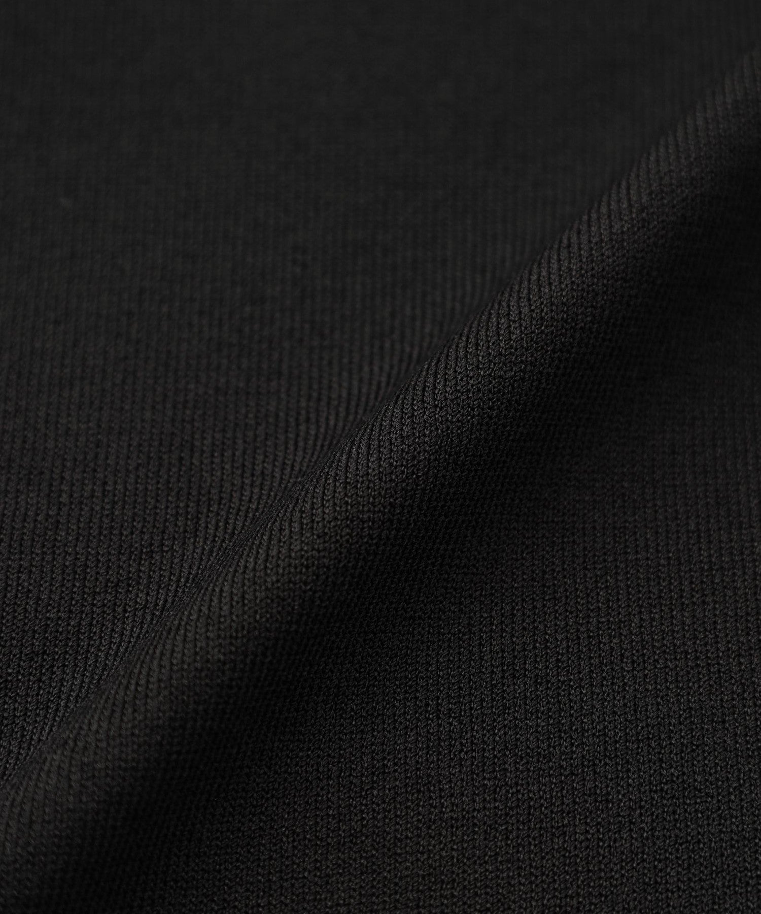 2301-H5N5175142__R,42,