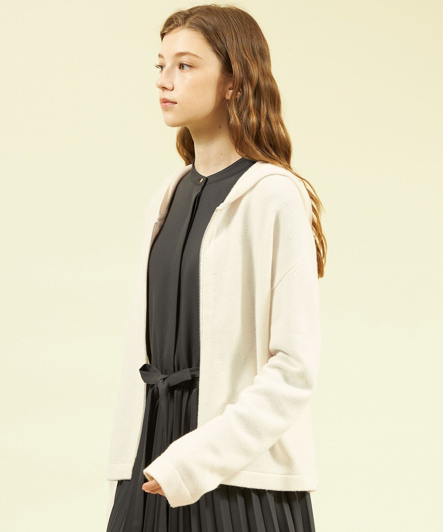 2301-H5N5440102__A,02,モデル身長172cm 着用サイズ：38