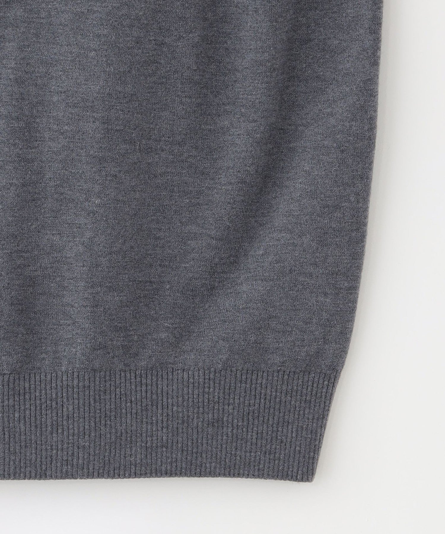 2301-H5N5869508__L,08,