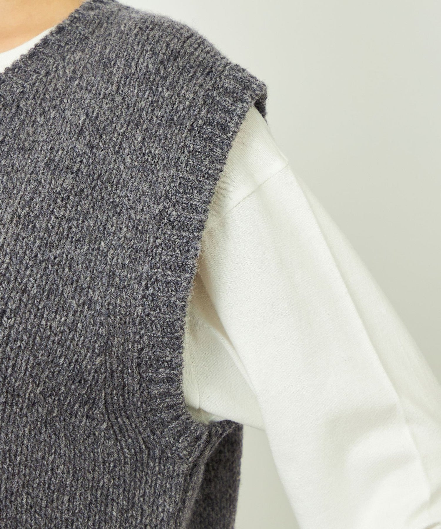 2301-R9N3666508__N,08,