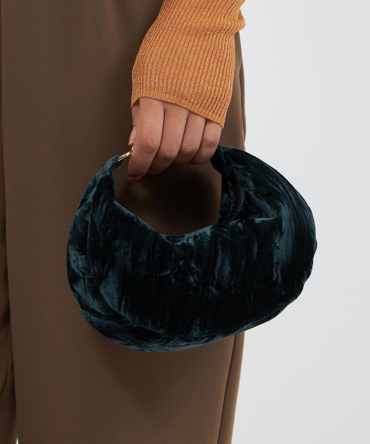 2321-M510361028__,28,