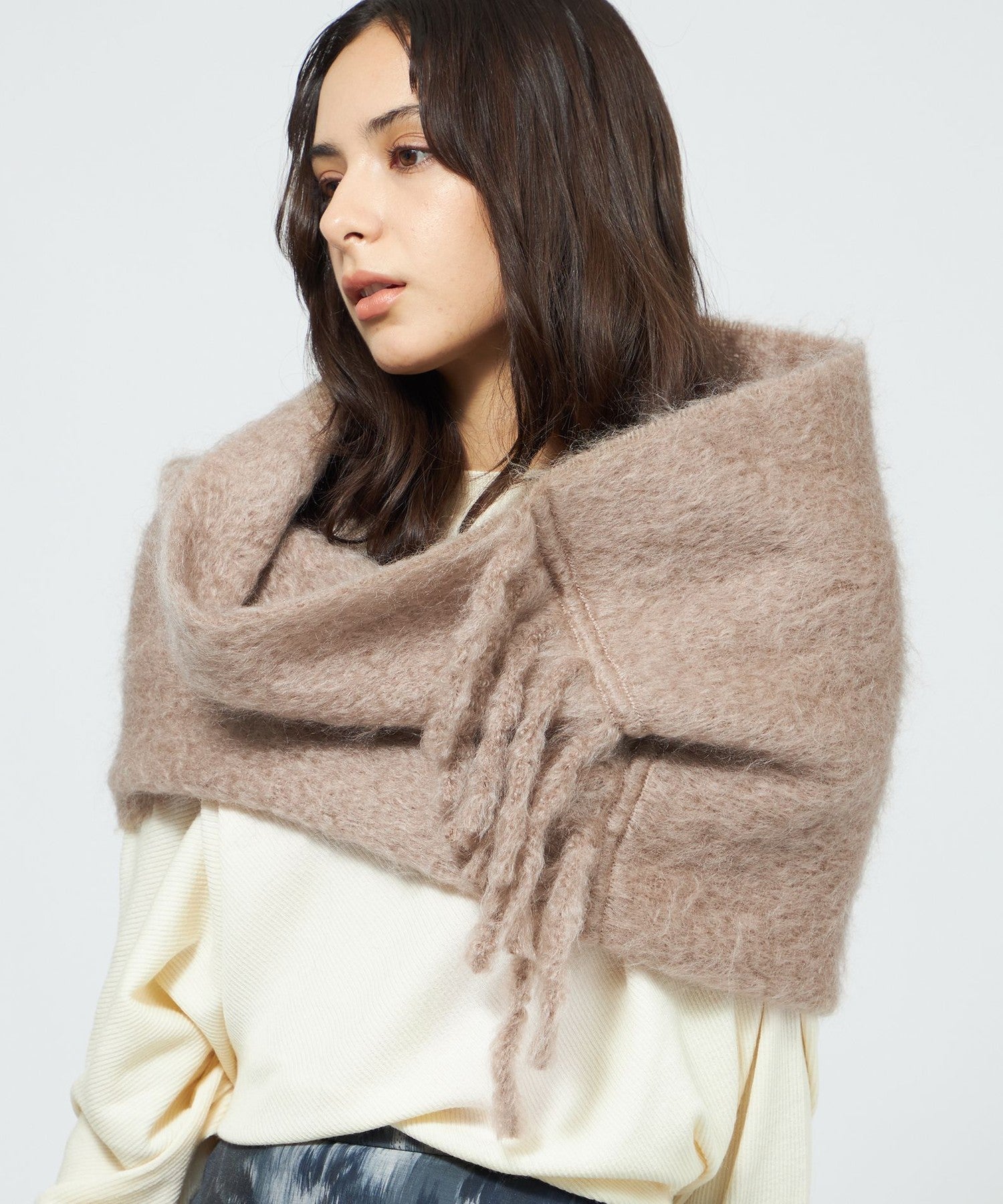 2321-M570360640__,40,