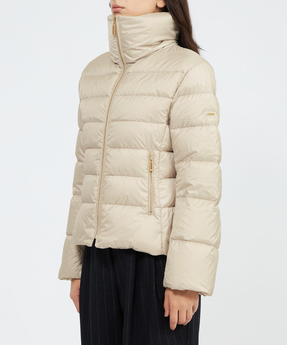 WEB＆一部店舗先行販売】 エアリーダウン ショート(コート)｜EPOCA