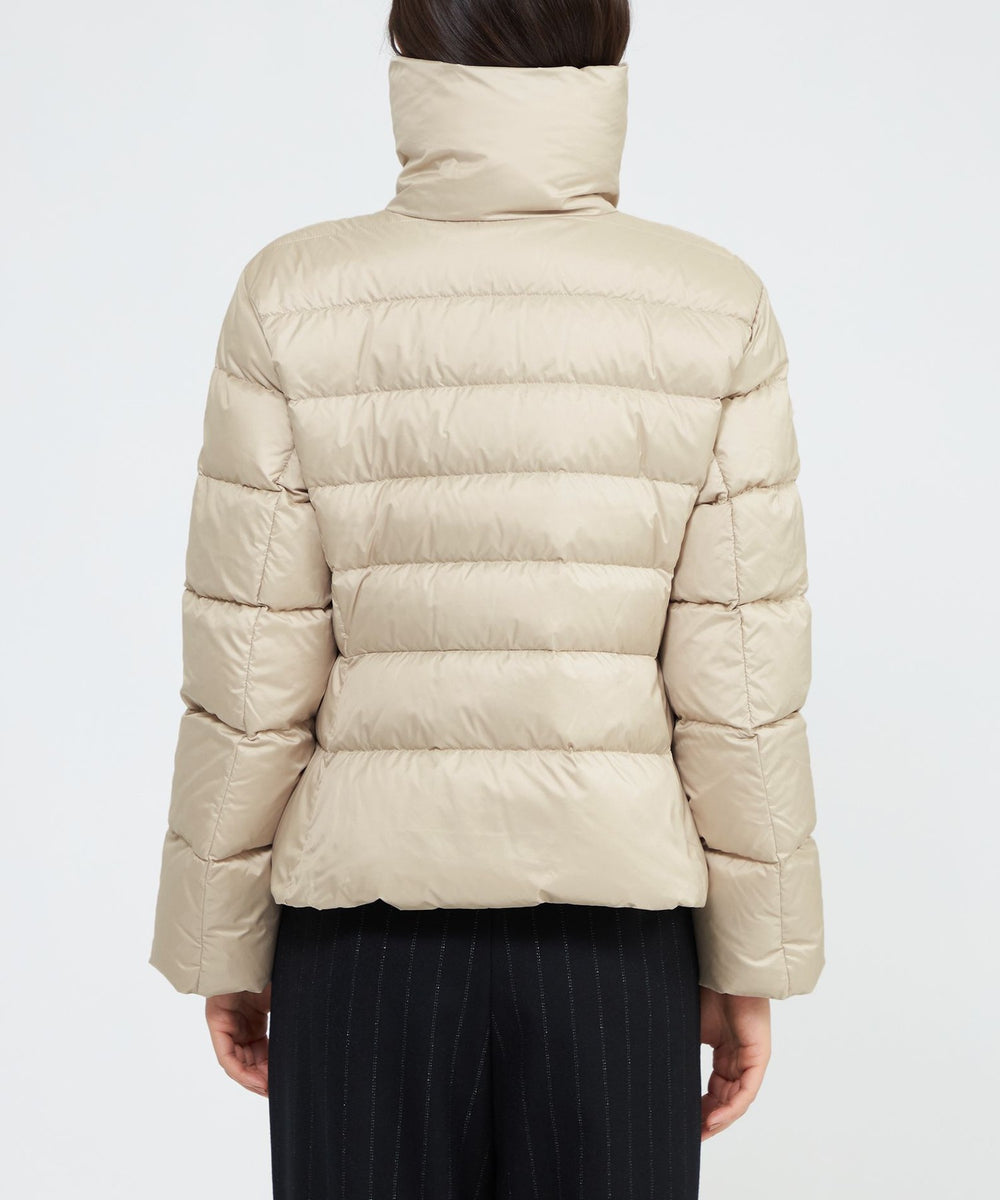 WEB＆一部店舗先行販売】 エアリーダウン ショート(コート)｜EPOCA