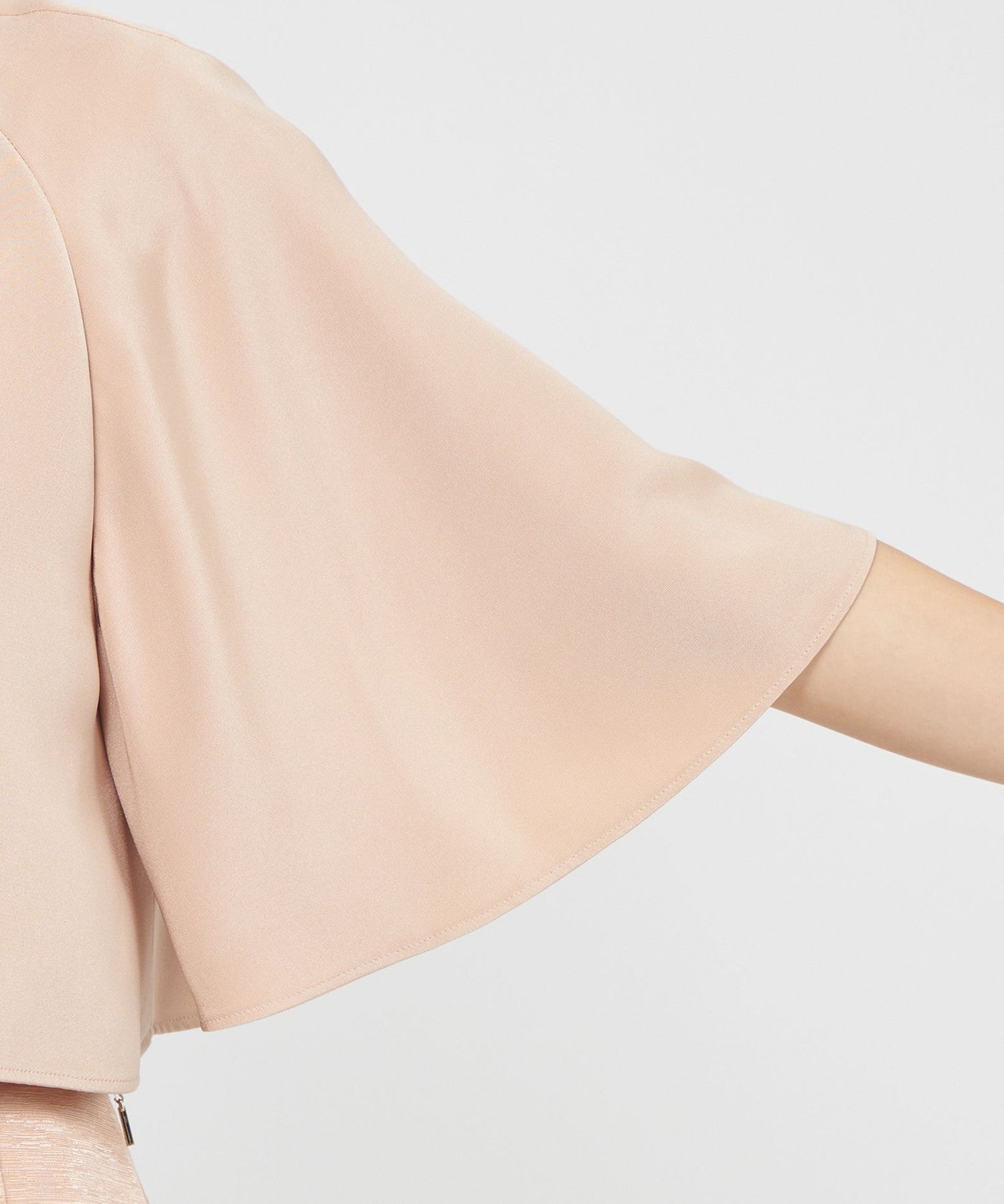 2321-M5E3157514__M,14,