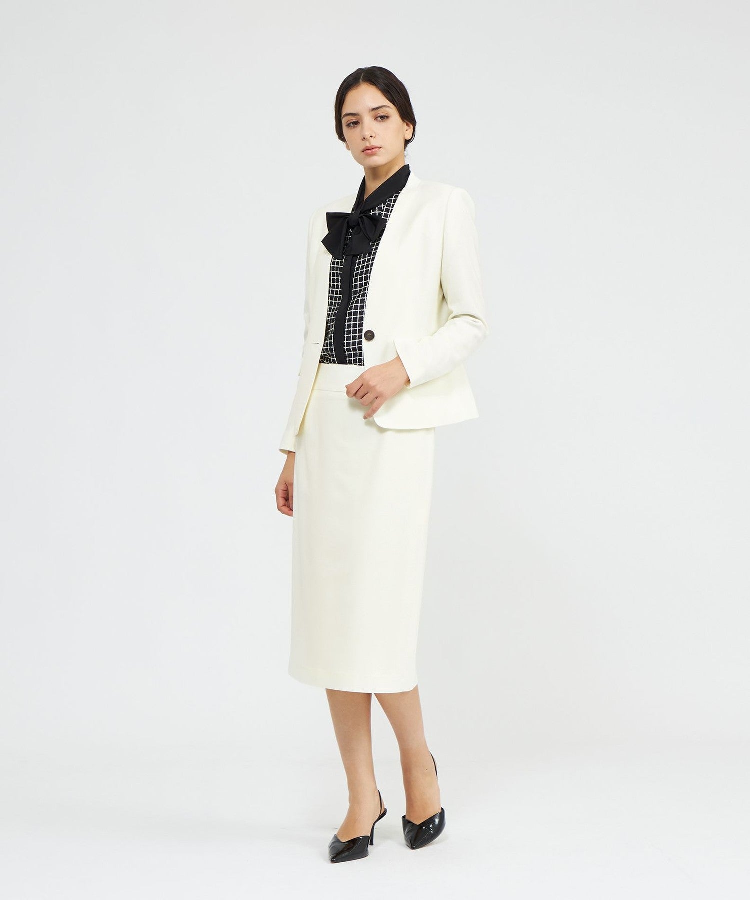 2321-M5E3867102__H,02,