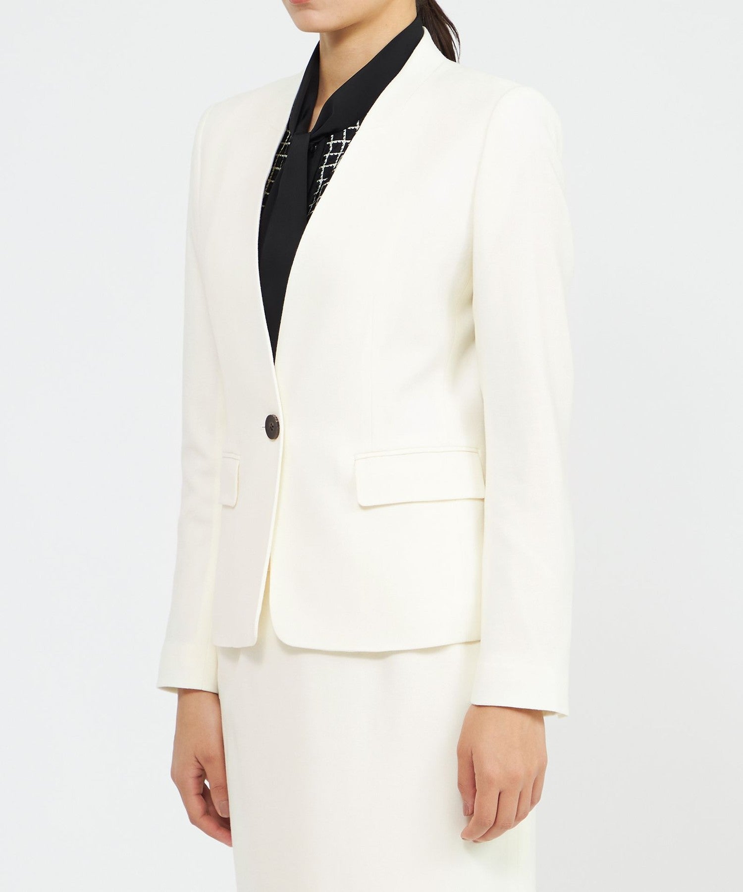 2321-M5E3867102__M,02,