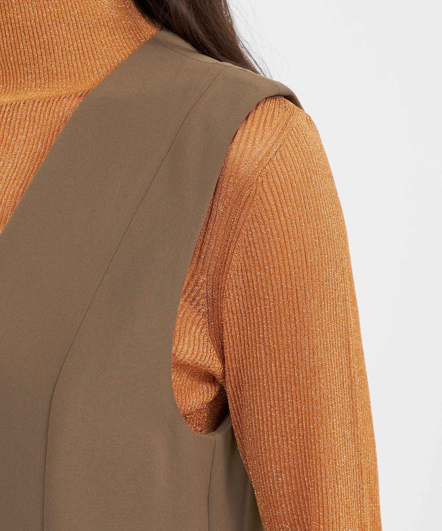 2321-M5J3862853__O,53,