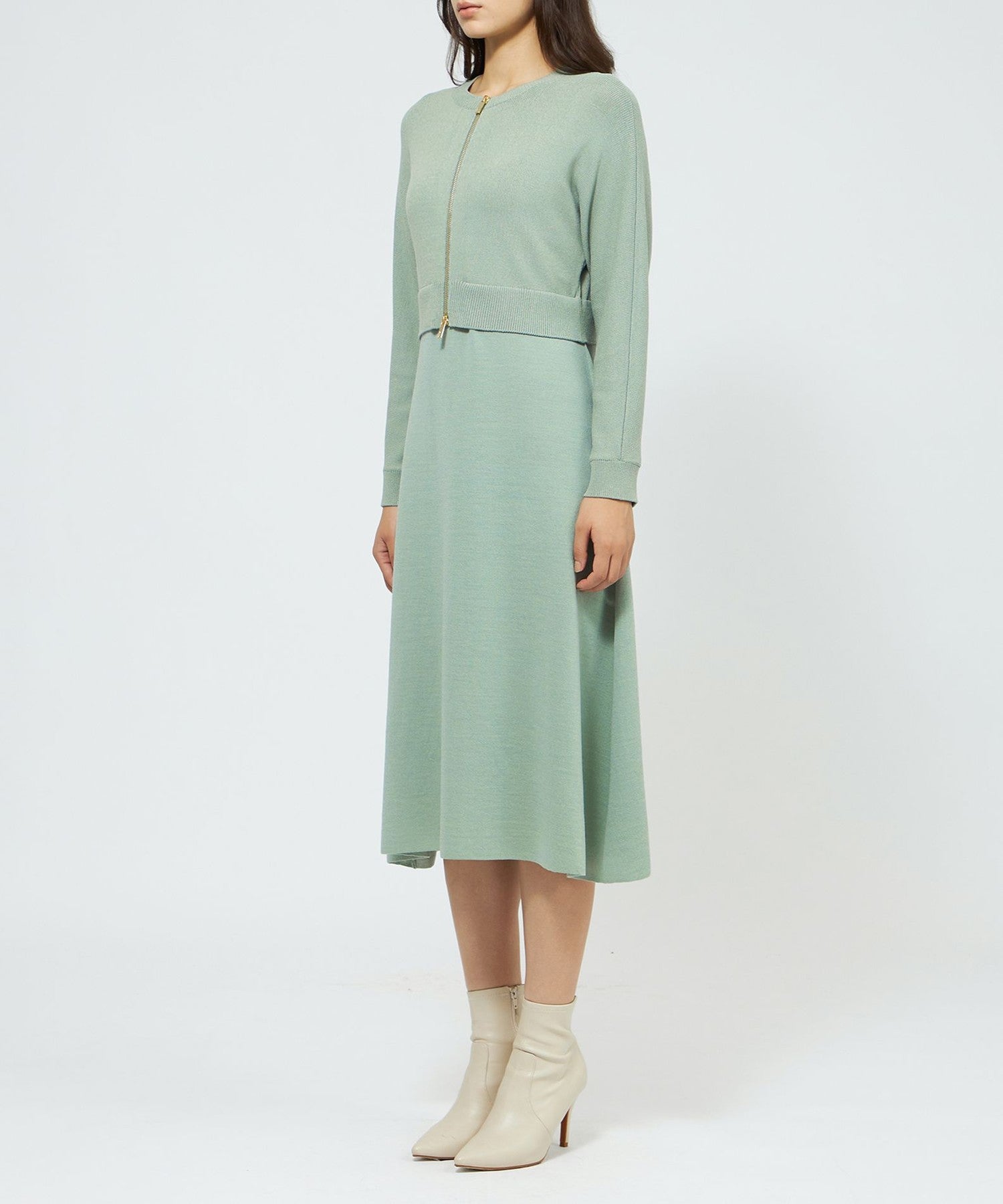 2321-M5J4565272__K,72,