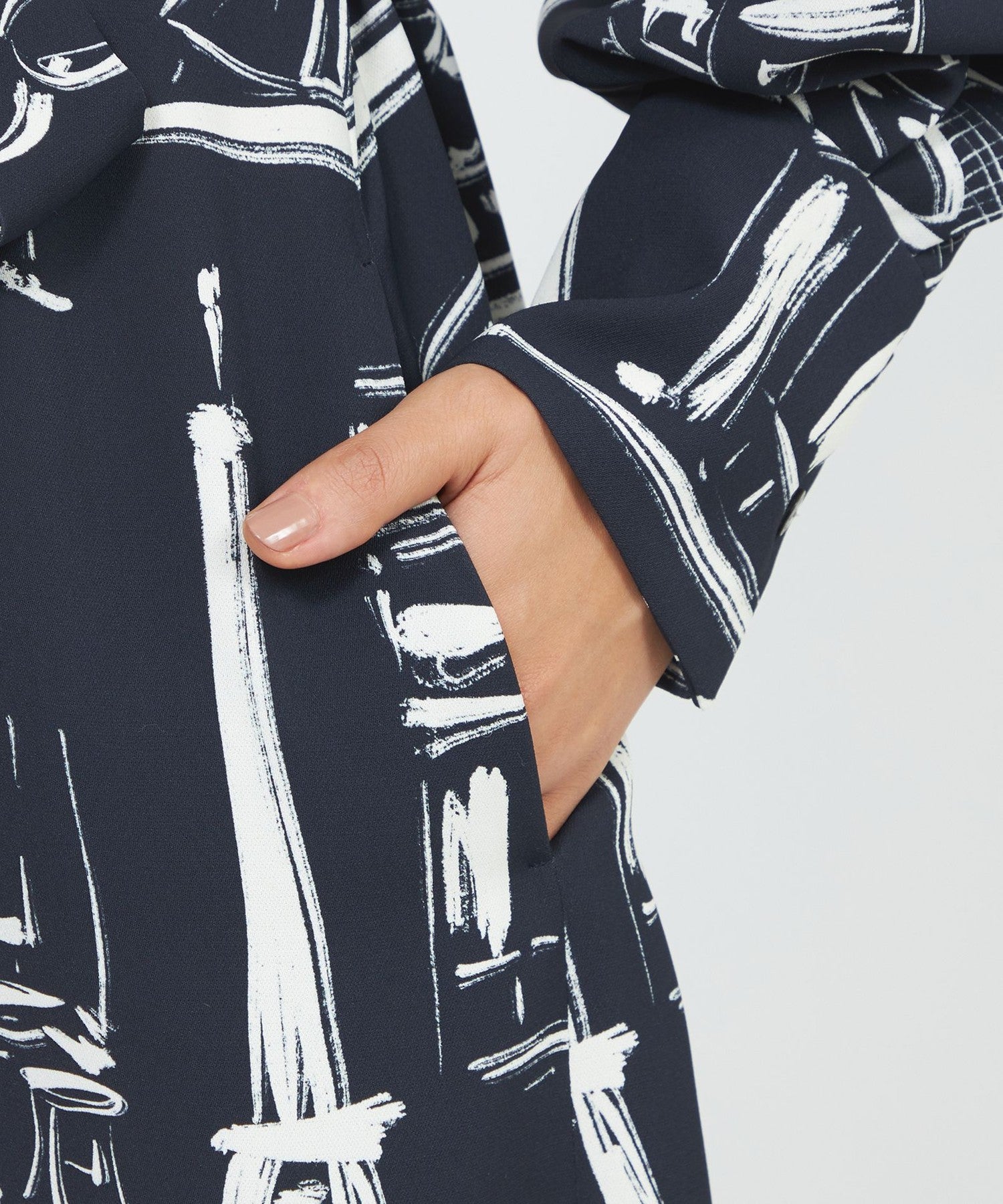 2321-M5J4866528__O,28,