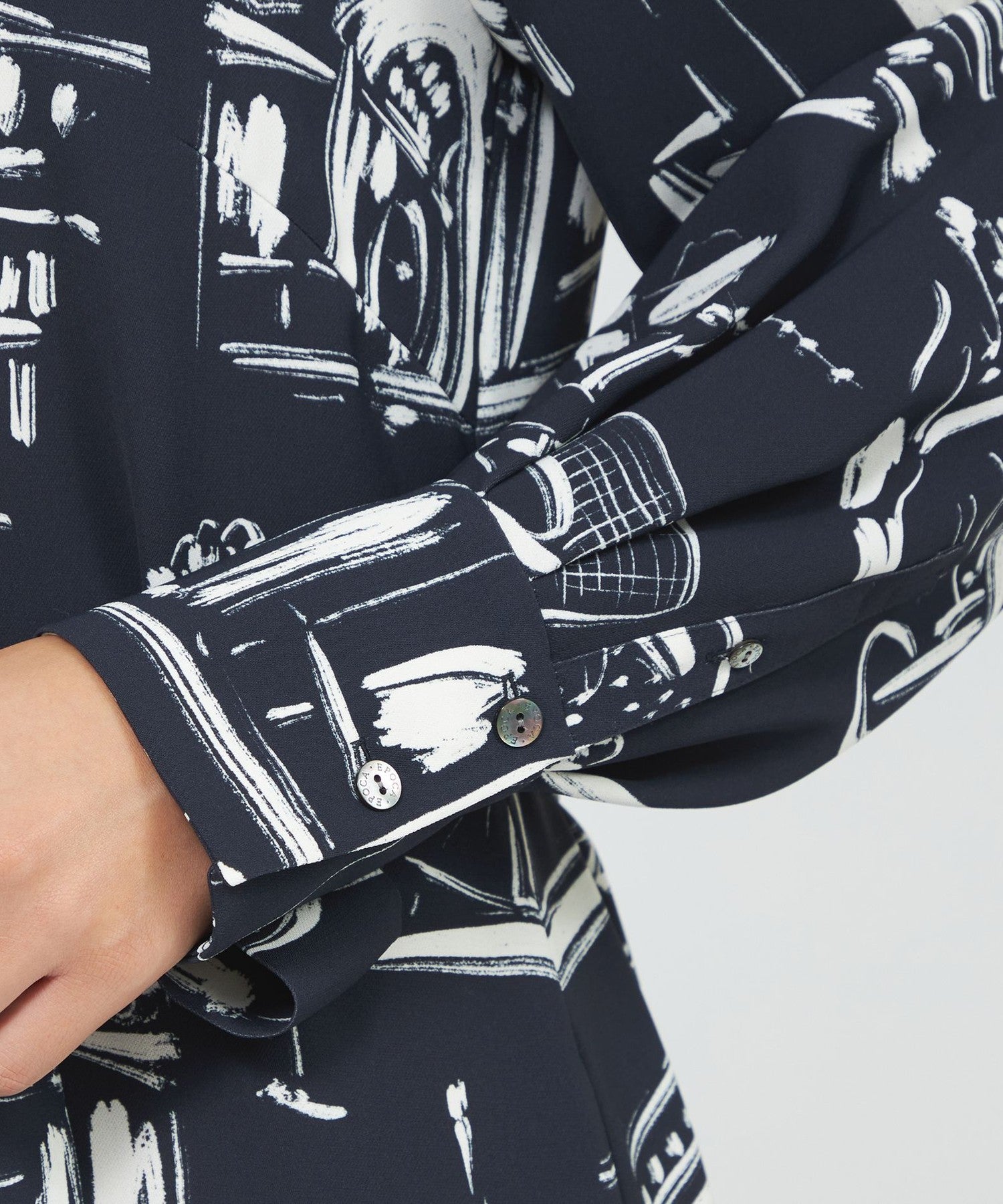 2321-M5J4866528__P,28,