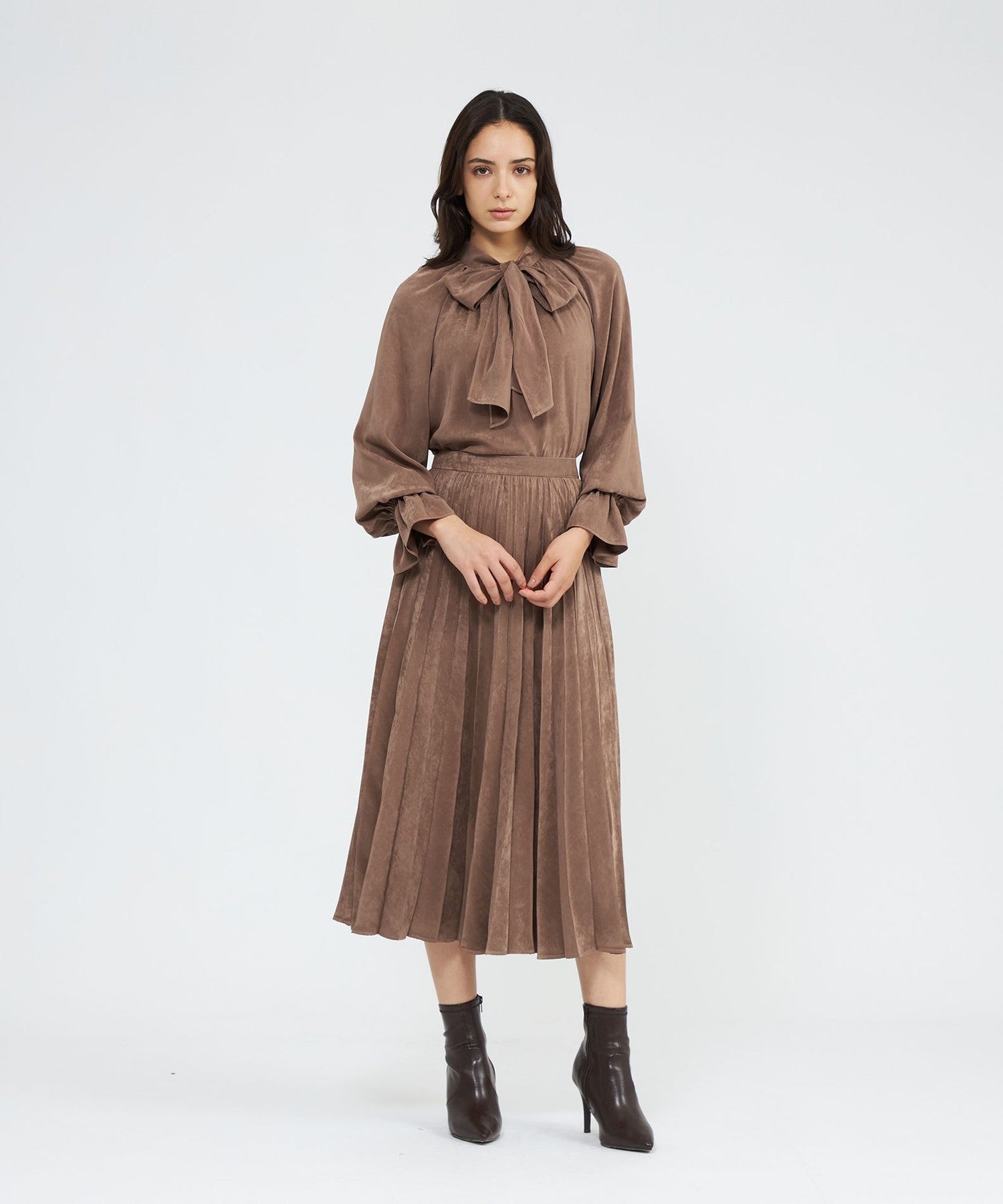 2321-M5M3967053__L,53,