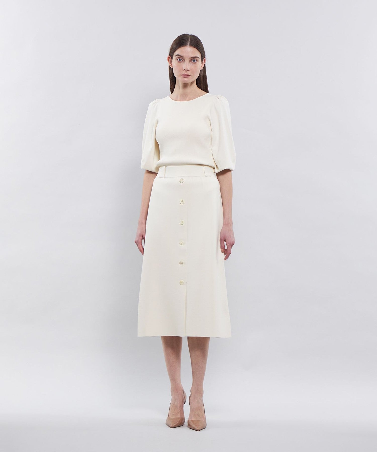 2321-M5N1551628__H,28,