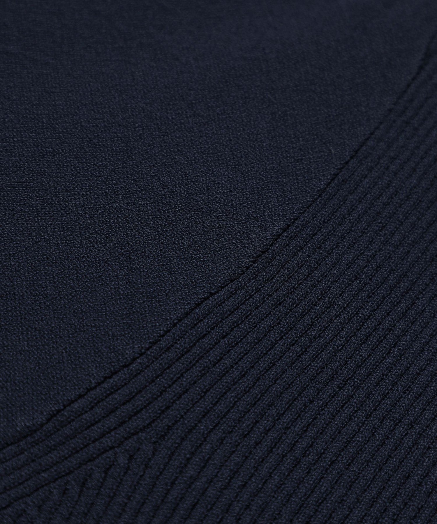 2321-M5N1551628__O,28,