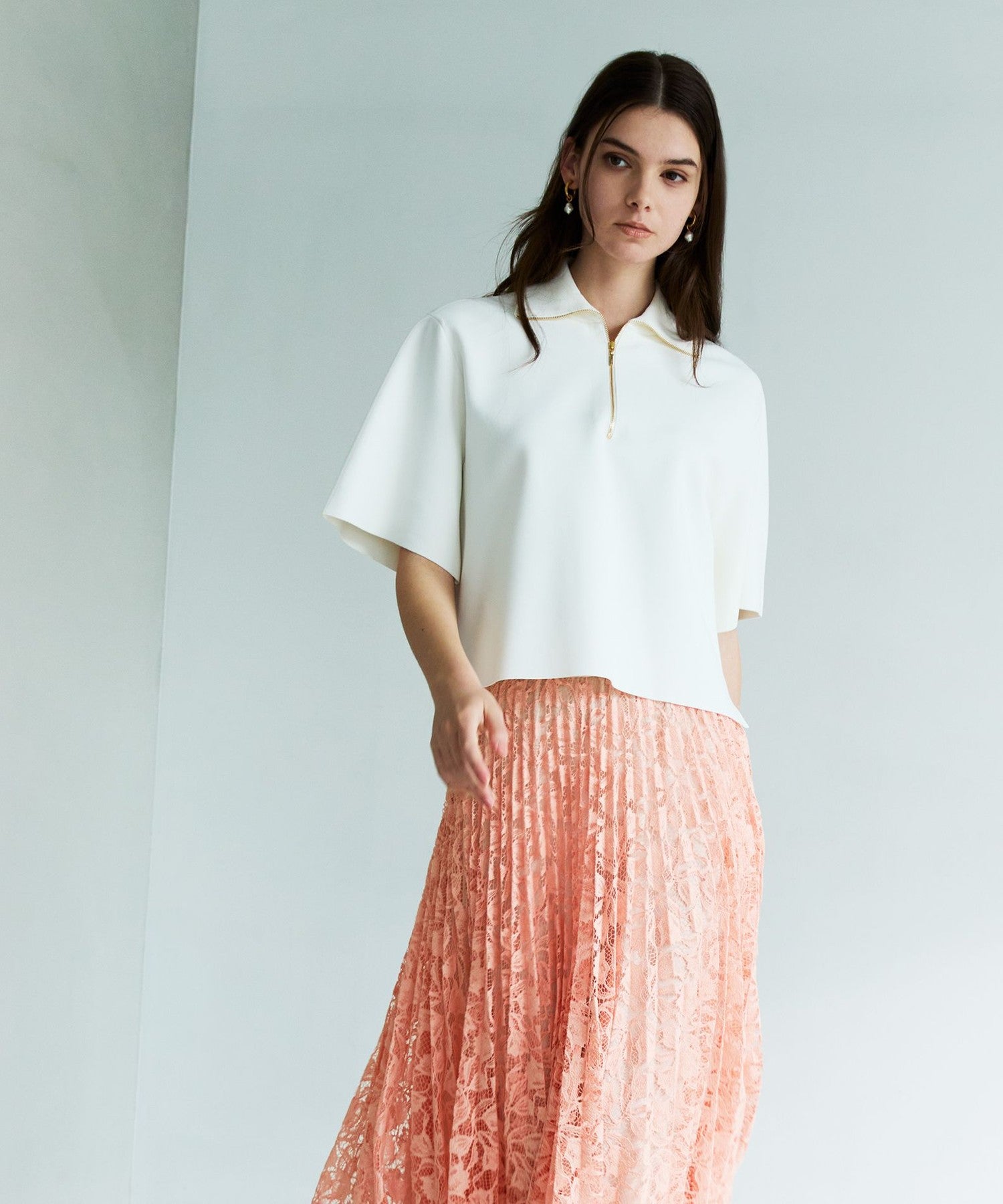 2321-M5N1651602__,02,